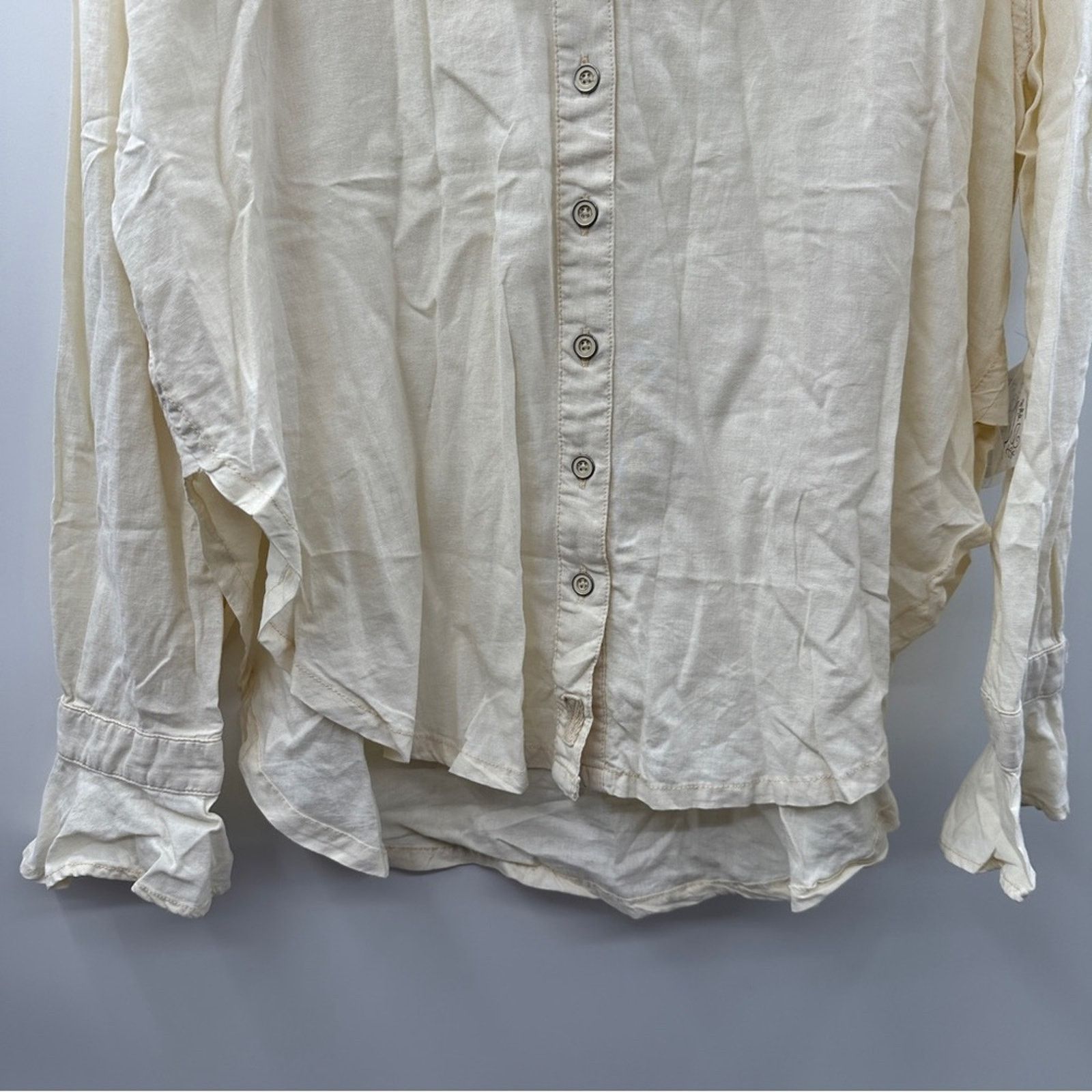 Free People We The Free People Ivory Ruffle Neck Button Down Top Sz M Size M / US 6-8 / IT 42-44 - 3 Thumbnail