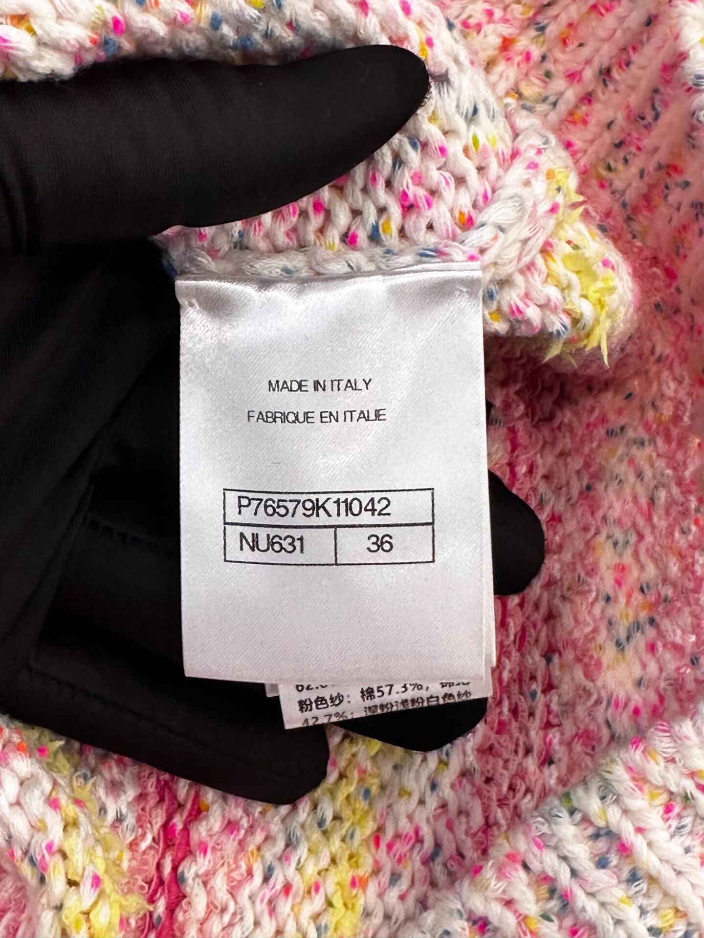 Chanel Chanel pink heart logo colorful tweed short knit sweater 36 Size XS / US 0-2 / IT 36-38 - 6 Thumbnail