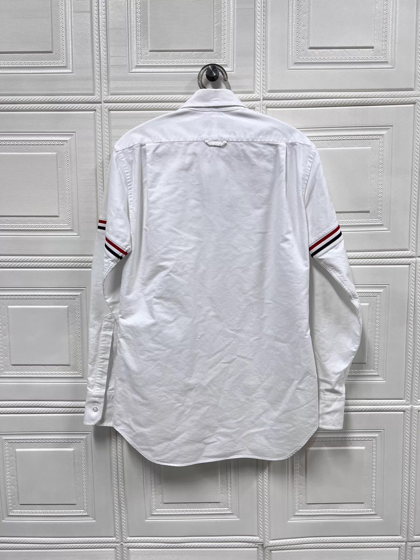 Thom Browne Thom Browne White Double Logo Cuff Shirt Size 2 99 New Size US M / EU 48-50 / 2 - 2 Thumbnail