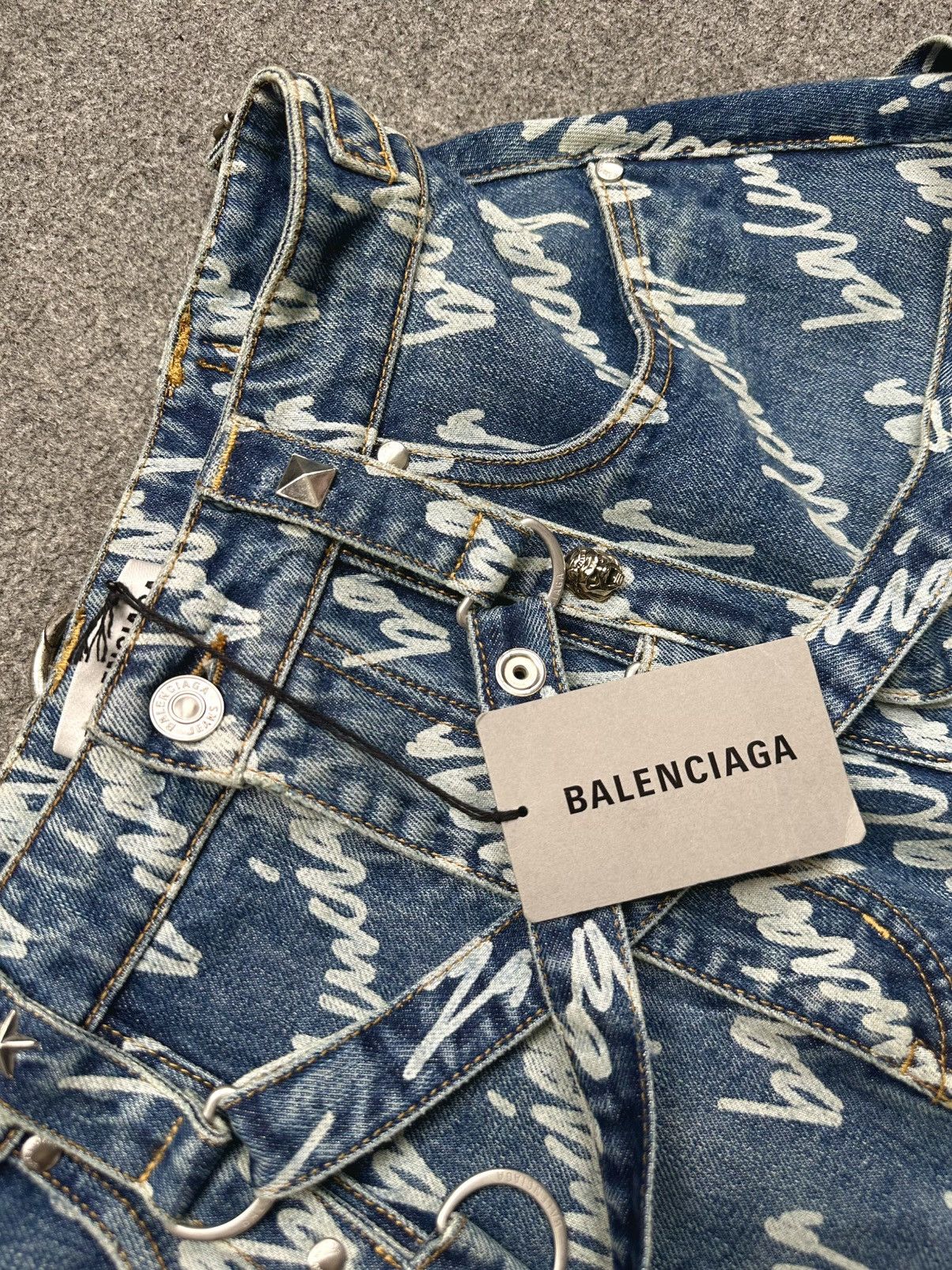 Balenciaga Balenciaga - Demna Gvasalia • Raver Script Logo Maxi Skirt • Size 26" / US 2 / IT 38 - 8 Thumbnail
