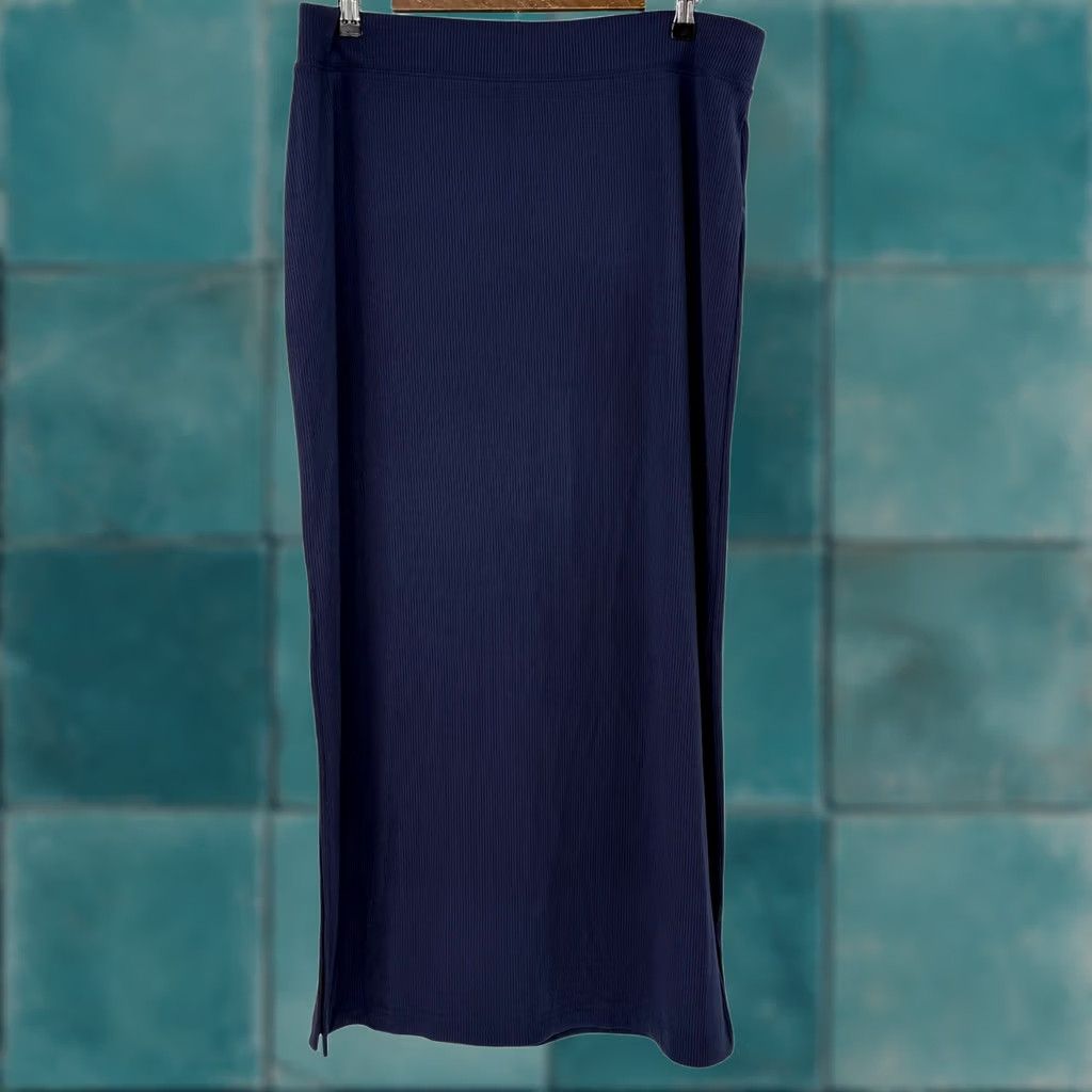 Vintage Aerie Offline Maxi Skirt XL TG Navy Blue Ribbed NWT Office Businesswomen Size 40" / US 18 - 1 Thumbnail