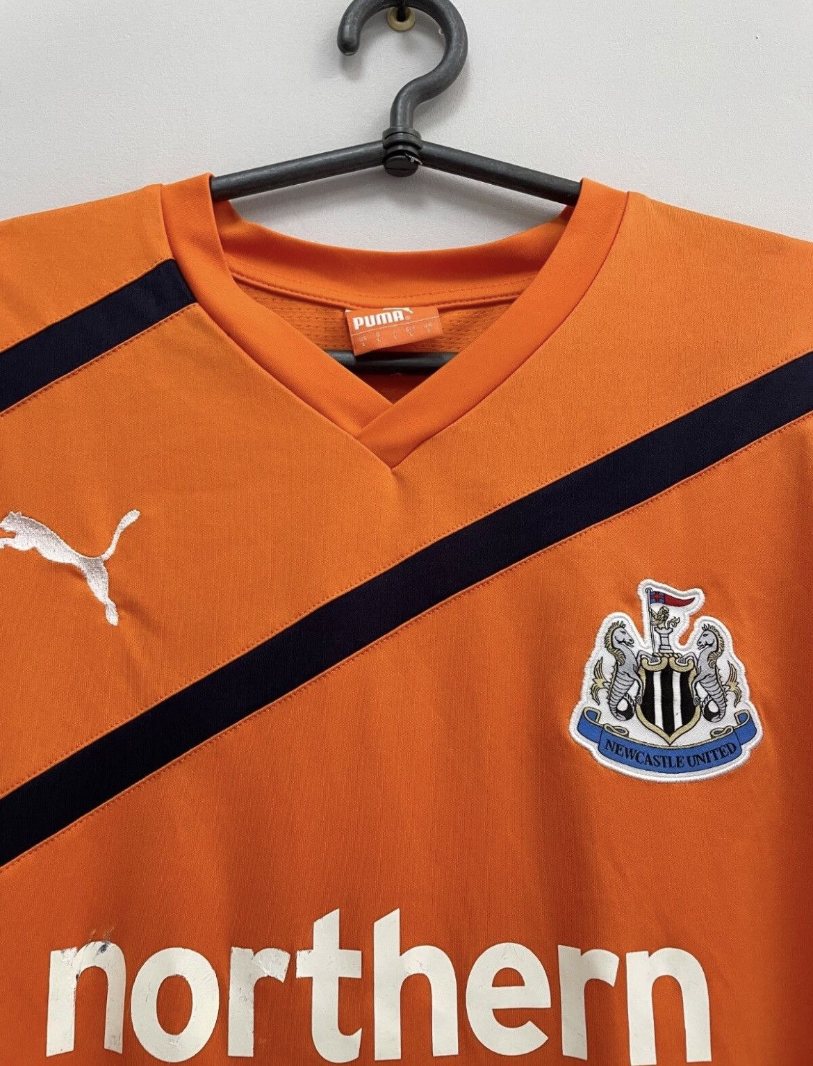 Puma Newcastle United 2011/2012 Away Football Jersey Shirt Puma Size US L / EU 52-54 / 3 - 3 Thumbnail