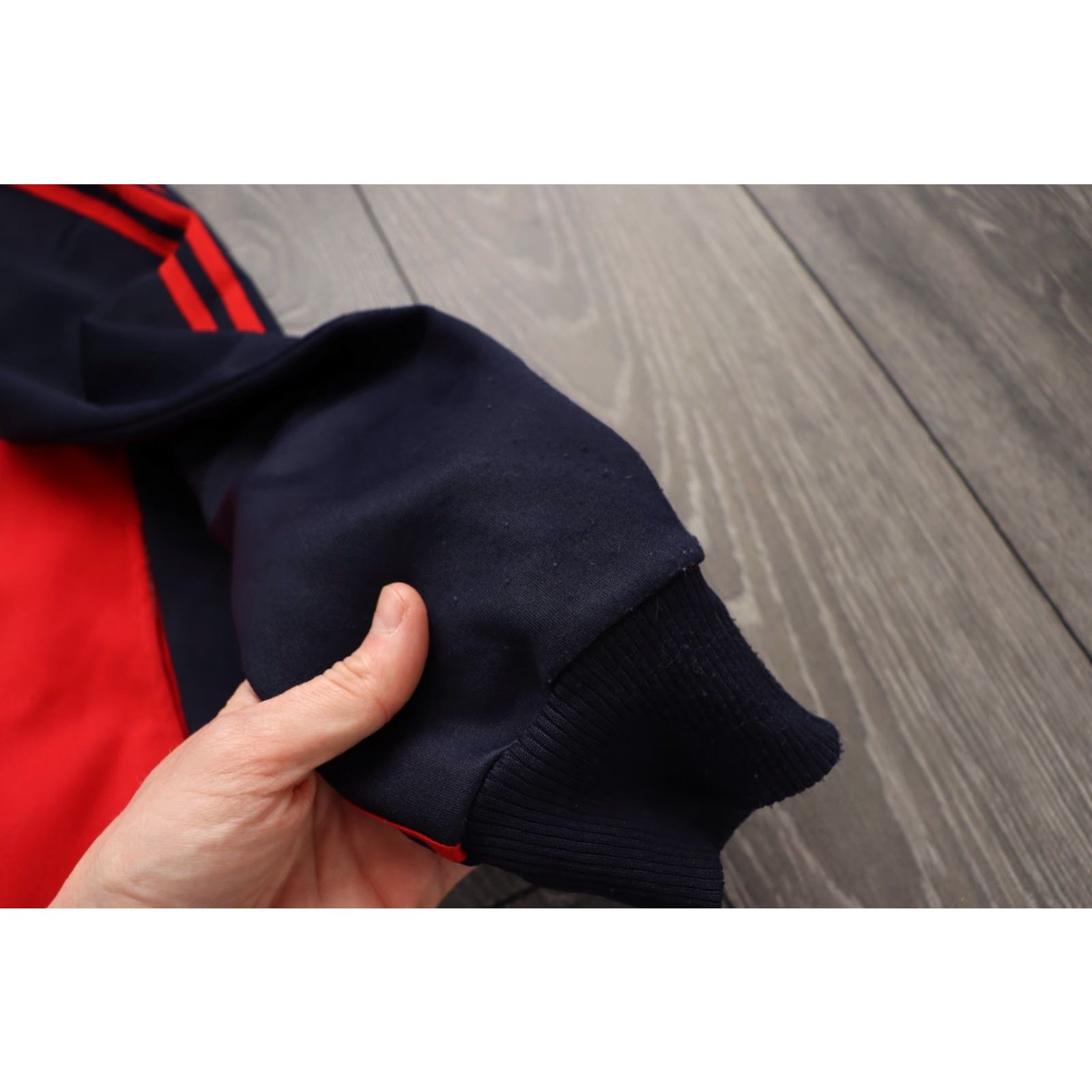 Adidas VINTAGE ADIDAS JACKET Jacket Men Small Red Navy 1980s Retro Taiwan Zip Size US S / EU 44-46 / 1 - 7 Thumbnail