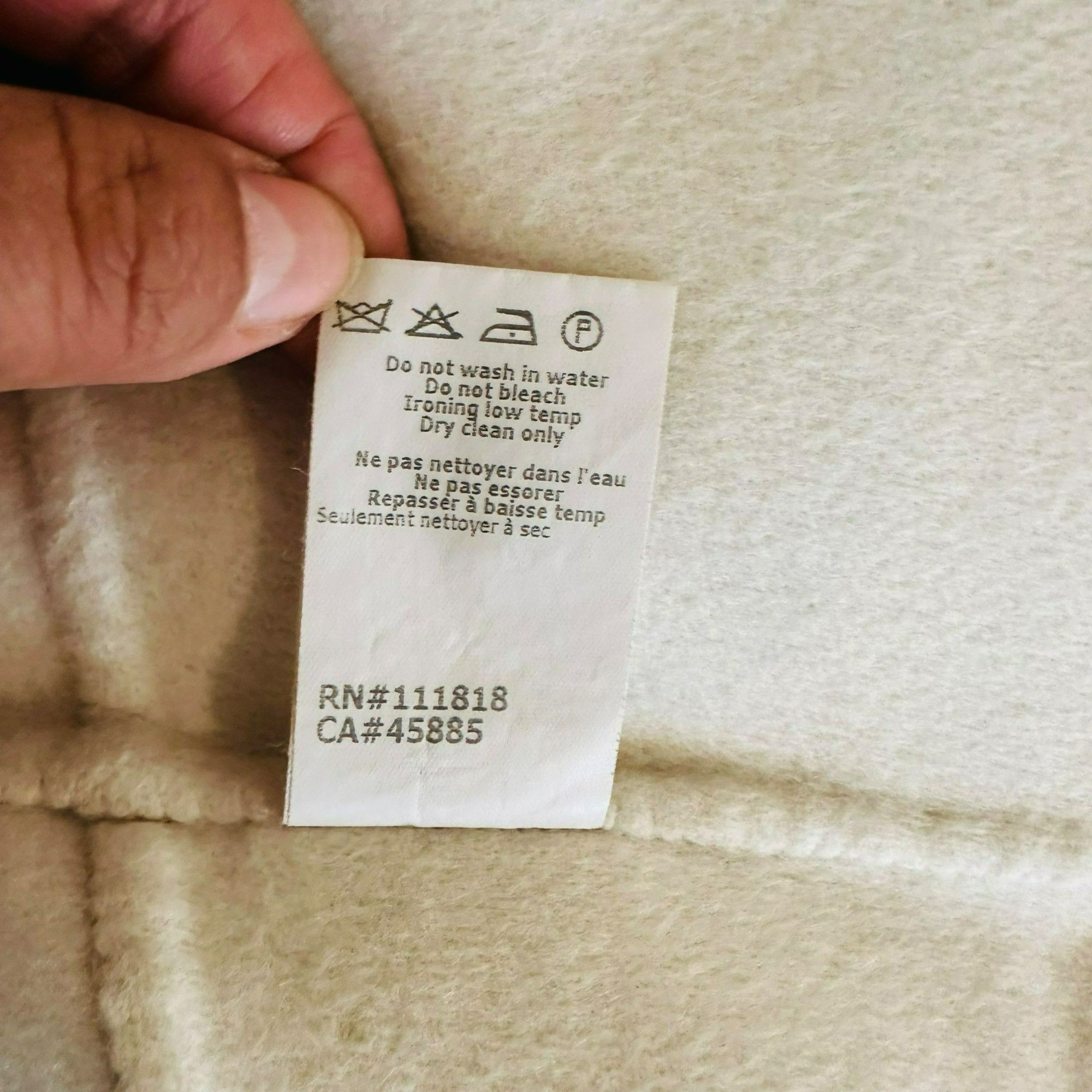 Michael Kors ✨Michael Kors Size 6 Wool & Angora Blend White Sleeveless Sh Size M / US 6-8 / IT 42-44 - 9 Thumbnail