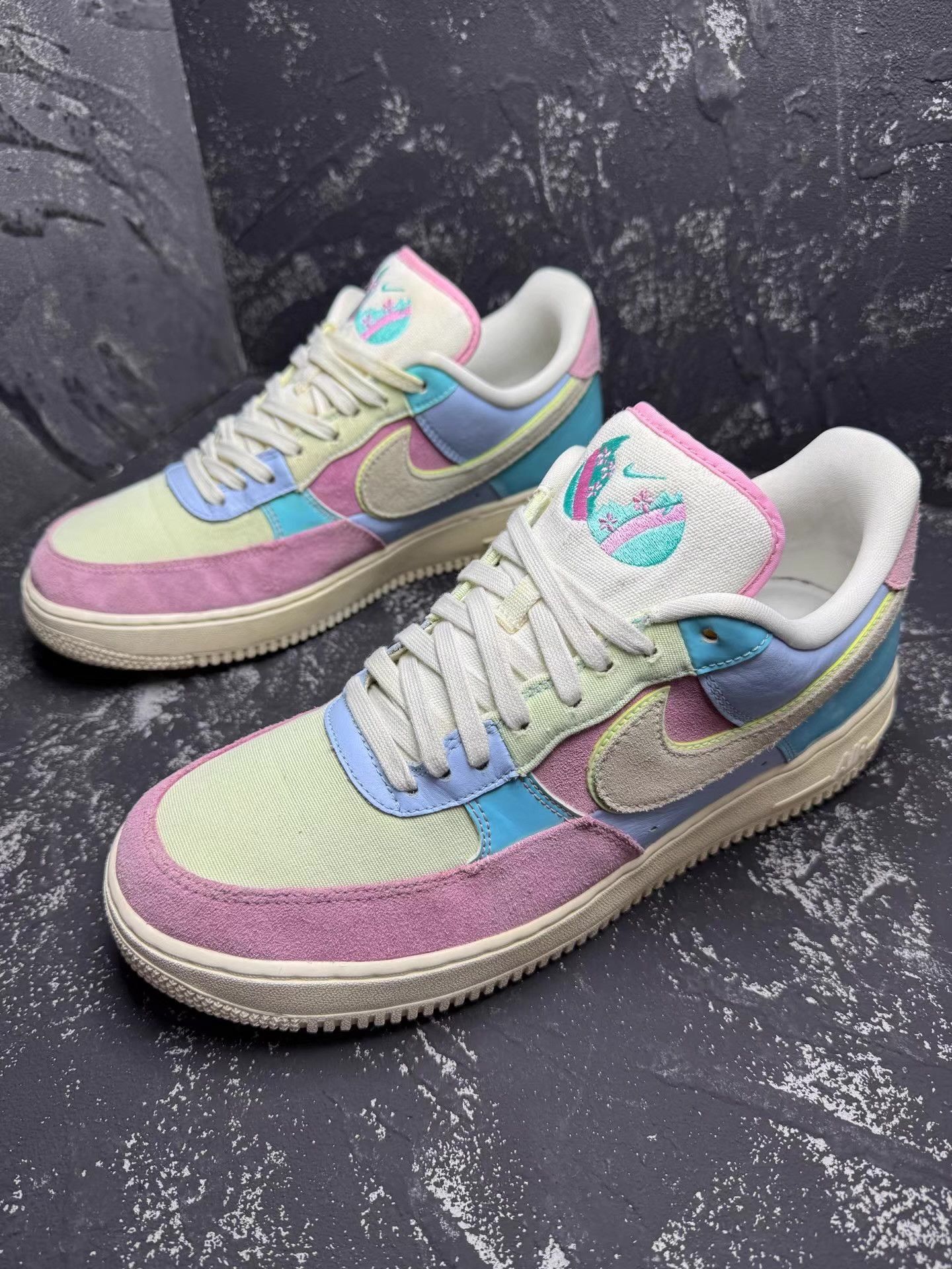 Nike Nike Air Force 1 Easter Egg Q10 Size US 10.5 / EU 43-44 - 1 Thumbnail