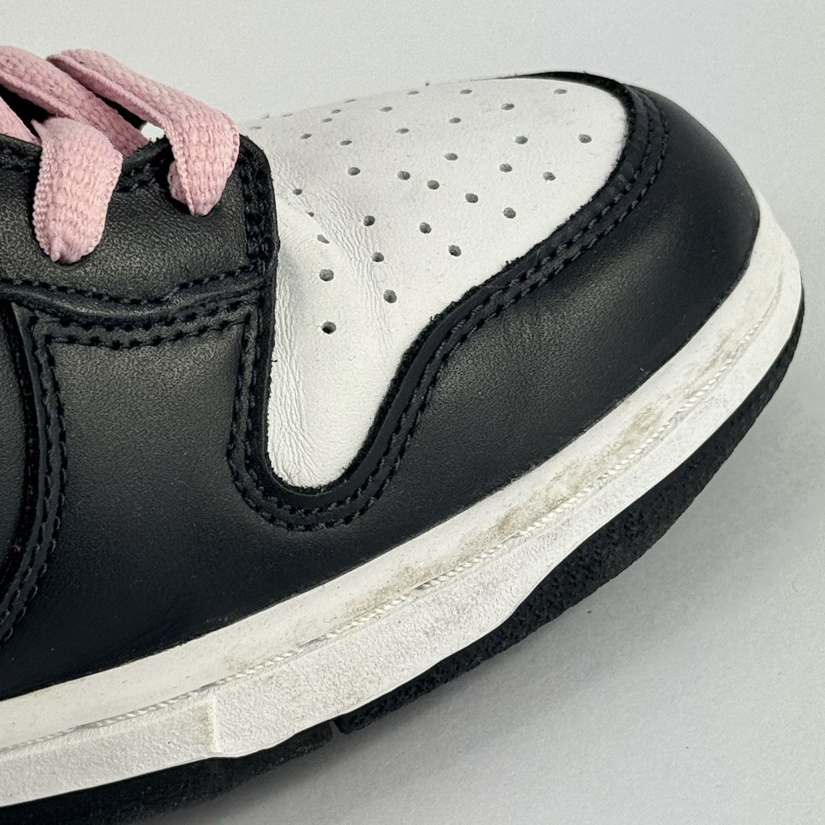 Nike 2005 NIKE SB DUNK HIGH OBSIDIAN SHY PINK VINTAGE Size US 9 / EU 42 - 11 Thumbnail