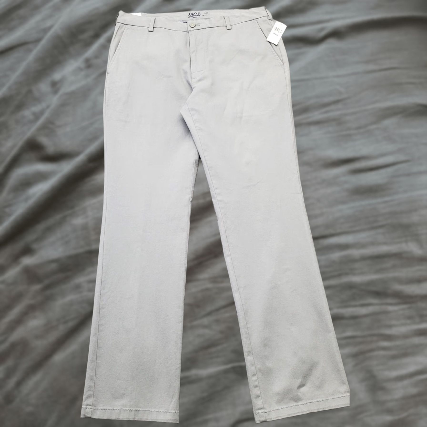 Izod IZOD Mens Saltwater Chino Pants Gray 32x32 Flat Front Straight Easy Care Stretch Casual Travel Mens Size 32 Gray Chino Pants Size US 32 / EU 48 - 1 Thumbnail