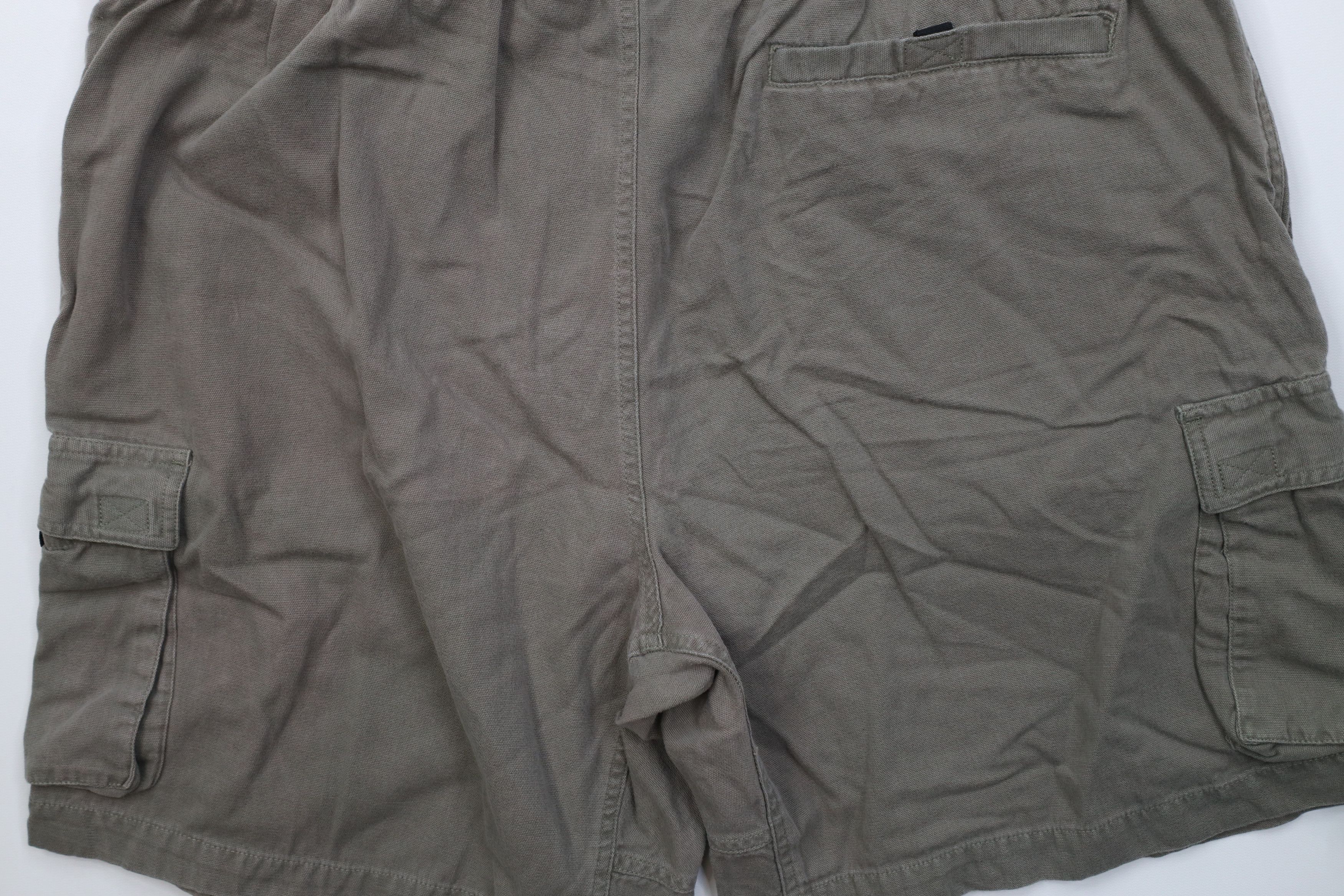 Vintage Vintage 90s Streetwear Belted Above Knee Cargo Shorts Green Size US 34 / EU 50 - 10 Thumbnail