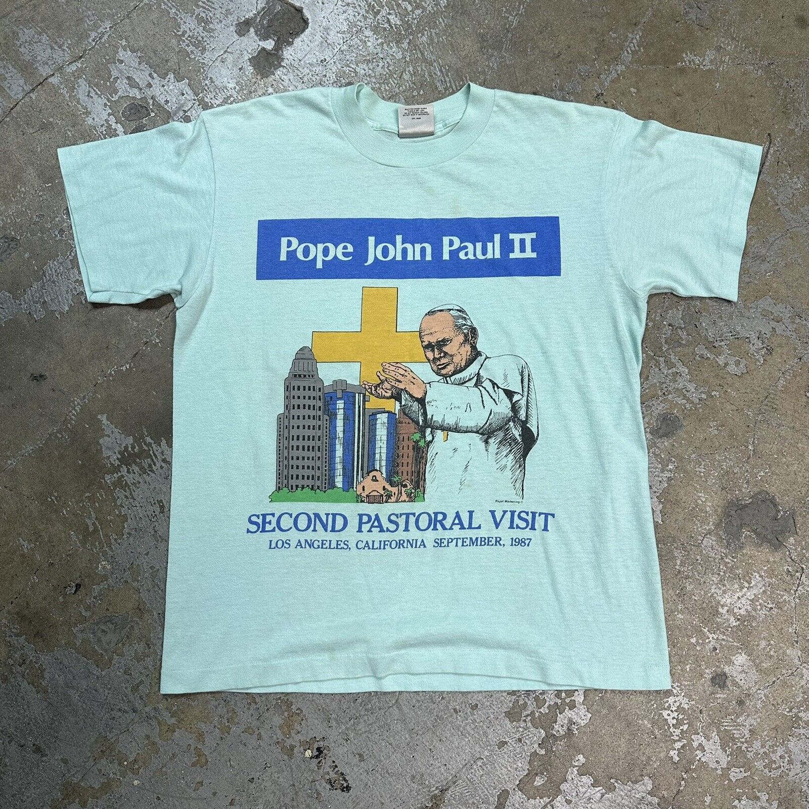 Vintage Vintage 1987 Pope John Paul ll Tee T-Shirt Large Made In USA Size US L / EU 52-54 / 3 - 3 Thumbnail
