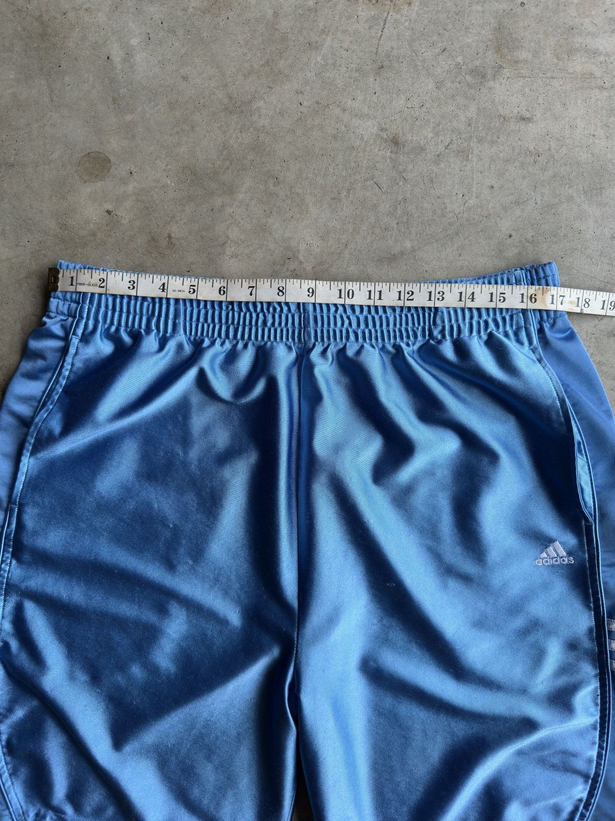 Adidas Vintage Blue Adidas Basketball Shorts - XL Size US 33 - 3 Thumbnail