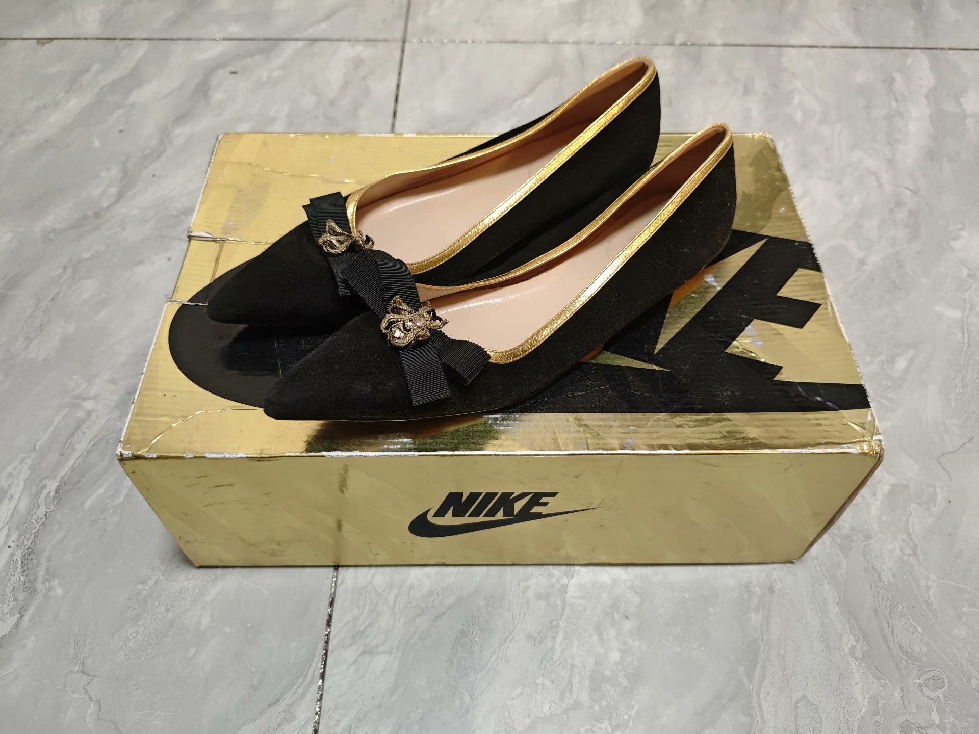 Gucci Gucci Velvet Black Lowtop Sneakers us_8 Women Size US 8 / IT 38 - 1 Thumbnail