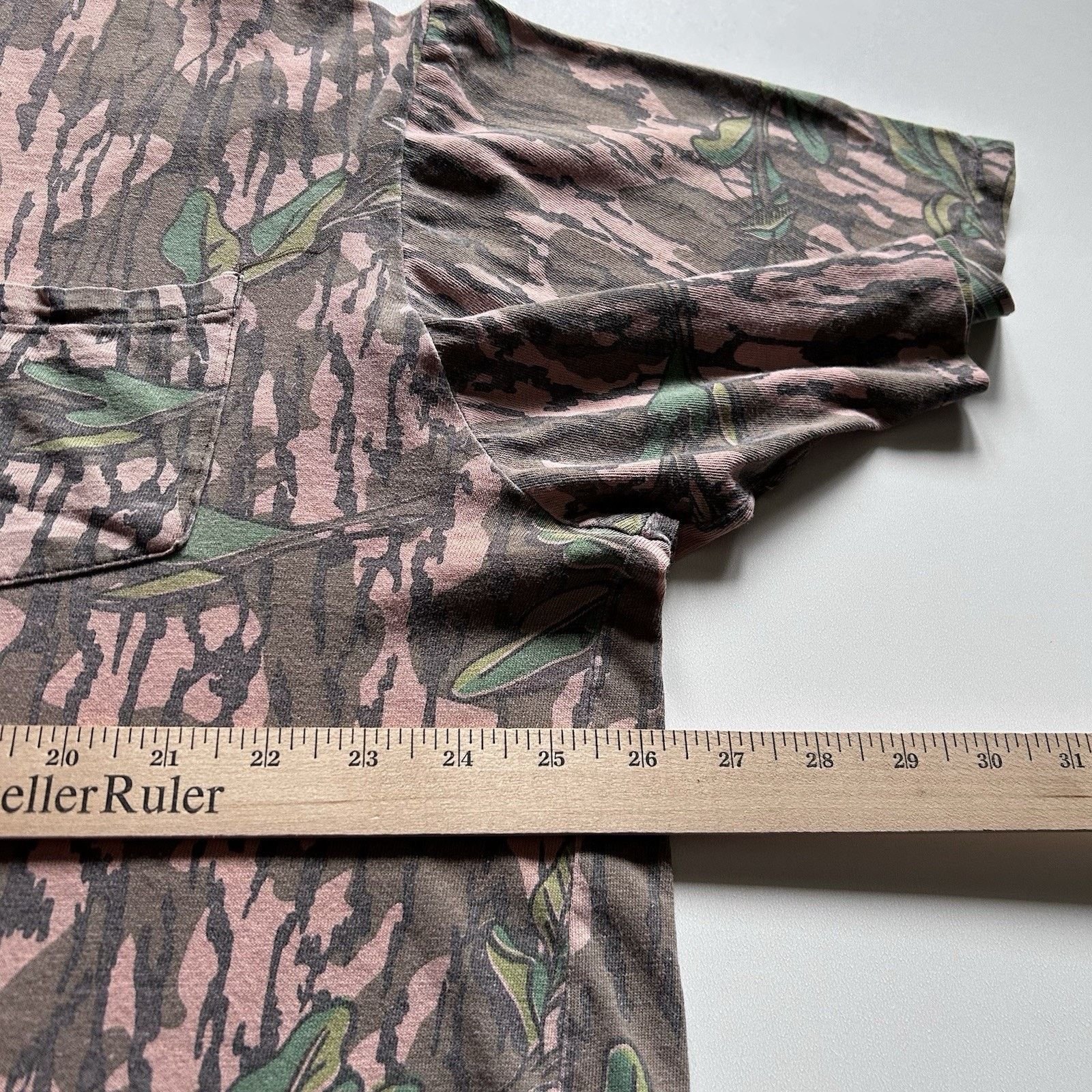 Realtree Vintage 90s Real Tree Bark Camo Pocket T Shirt Large Boxy Size US L / EU 52-54 / 3 - 9 Thumbnail