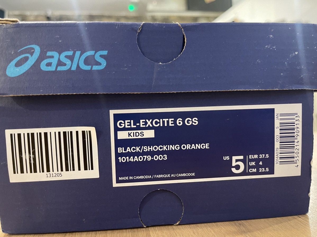 Asics GEL-EXCITE 6 GS BLACK/SHOCKING ORANGE Size US 5 / EU 37 - 7 Thumbnail