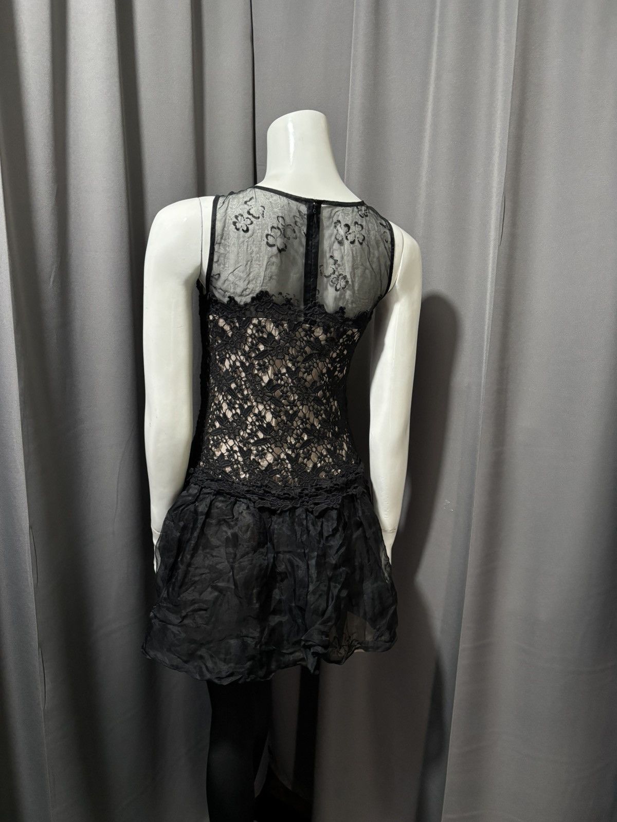 RED Valentino Floral Gothic Sheer Mesh Lace Ballerina Style Dress Size S / US 4 / IT 40 - 4 Thumbnail