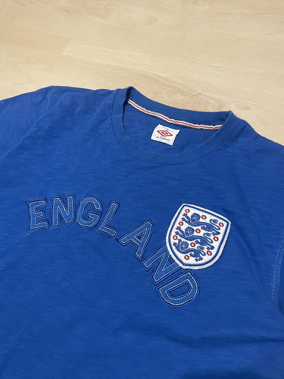Umbro 2000’s UMBRO ENGLAND SOCCER CLUB TShirt Size Large/XL Size US L / EU 52-54 / 3 - 1 Thumbnail