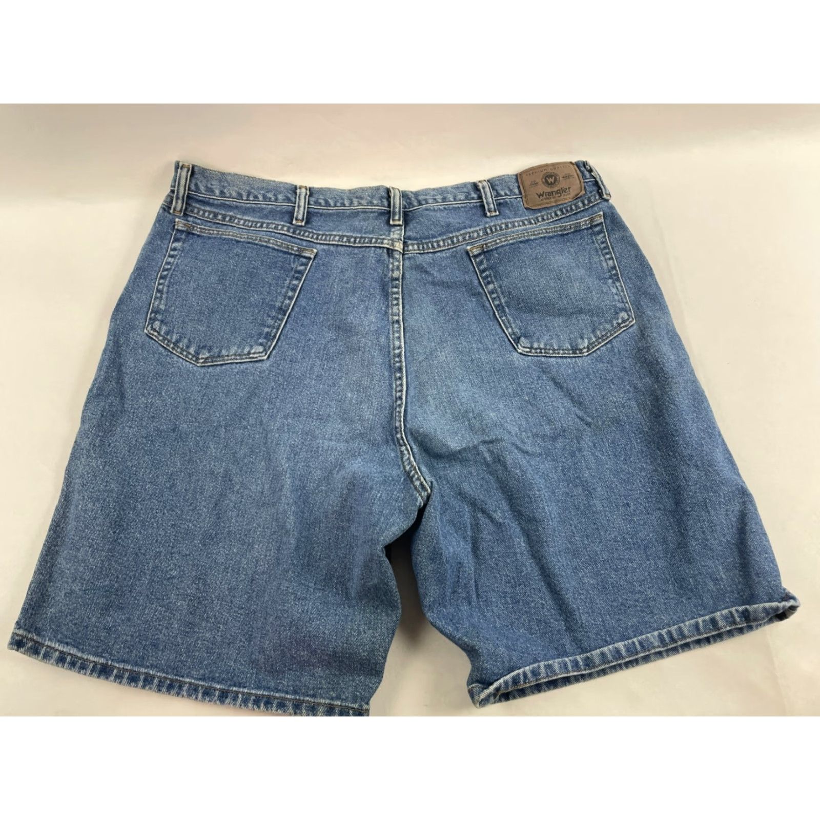 Wrangler Wrangler Shorts Men's 42 Blue Denim Pockets Bermuda Casual Travel Modern Cotton Regular Size US 42 / EU 58 - 2 Thumbnail