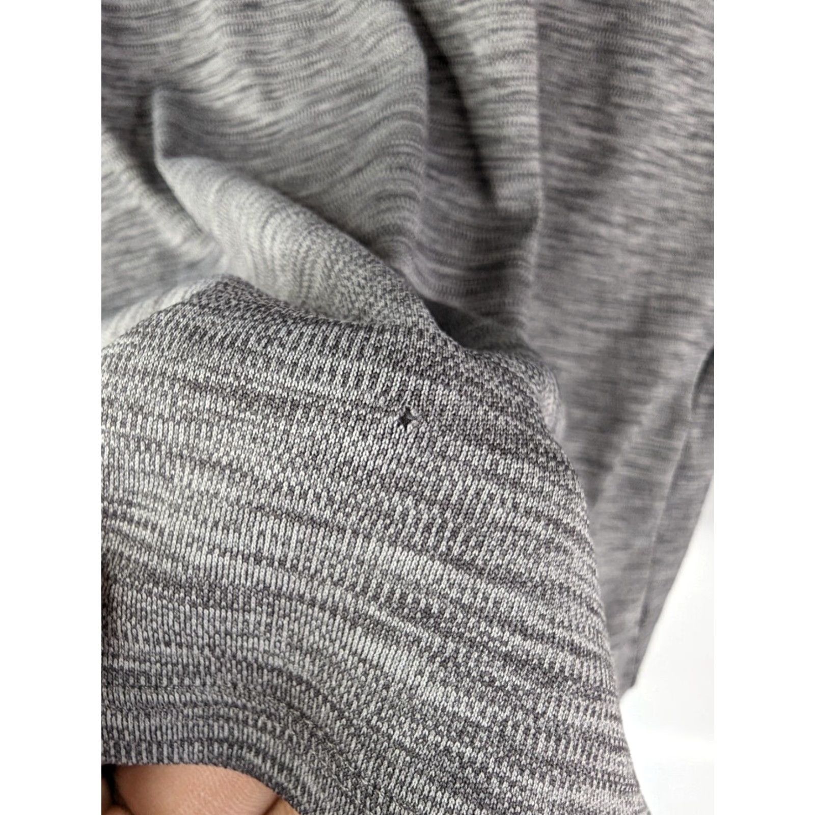 Under Armour UNDER ARMOUR Hoodie Small Grey Loose HeatGear Lightweight Pullover Sweatshirt Women Size S / US 4 / IT 40 - 4 Thumbnail