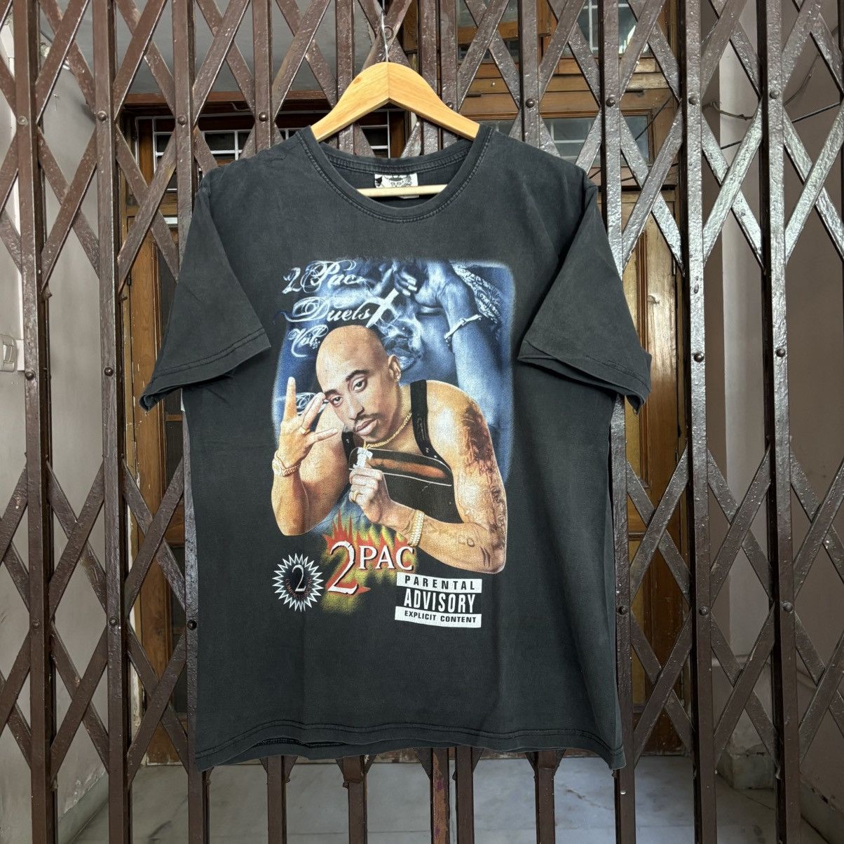 Band Tees Vintage 2Pac "All Eyez on Me" era Tshirt Size US XL / EU 56 / 4 - 1 Thumbnail