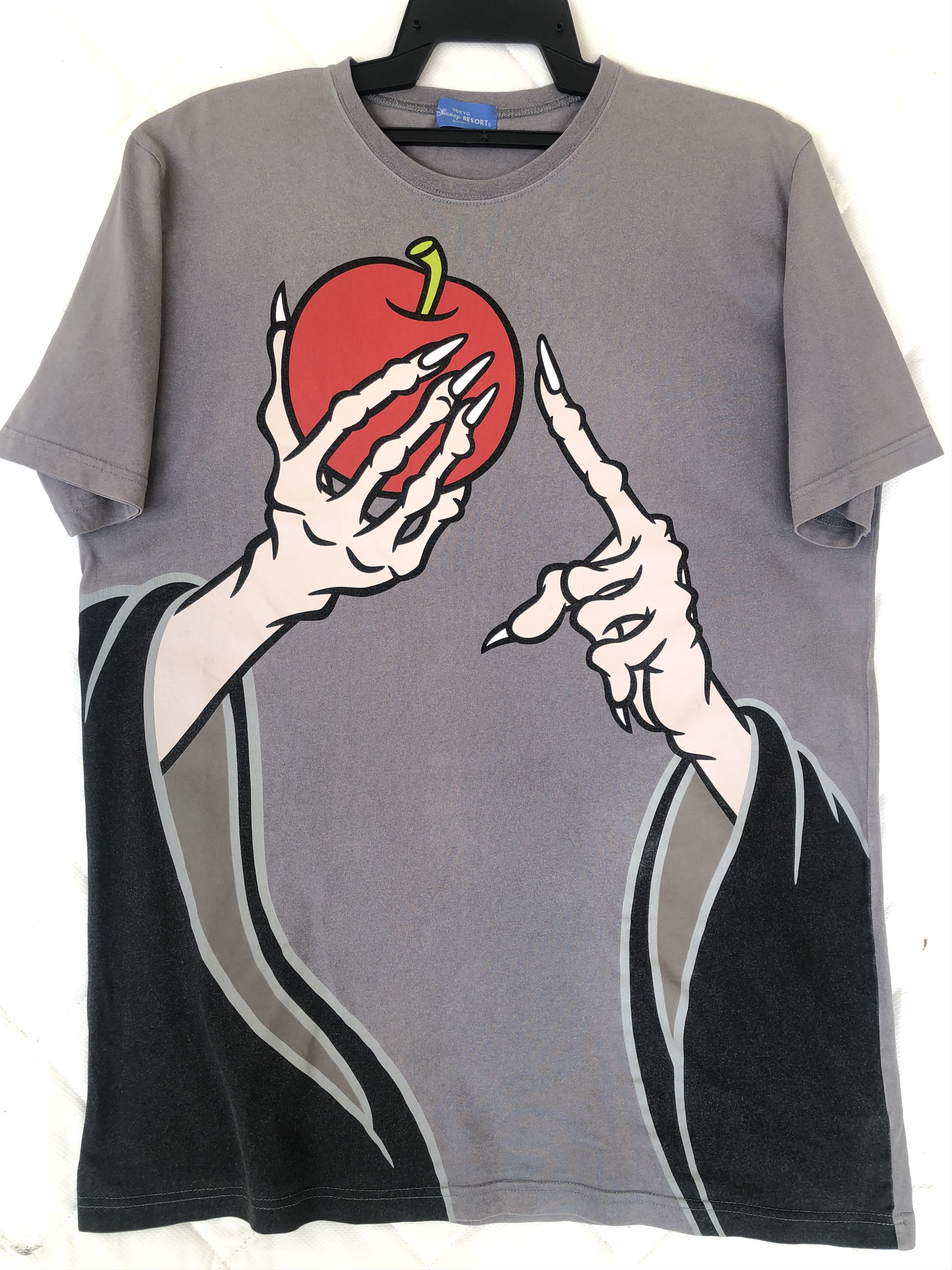 Expert Horror Vintage WICKED WITCH Movie Disney Tokyo Tee Size US XL / EU 56 / 4 - 1 Thumbnail