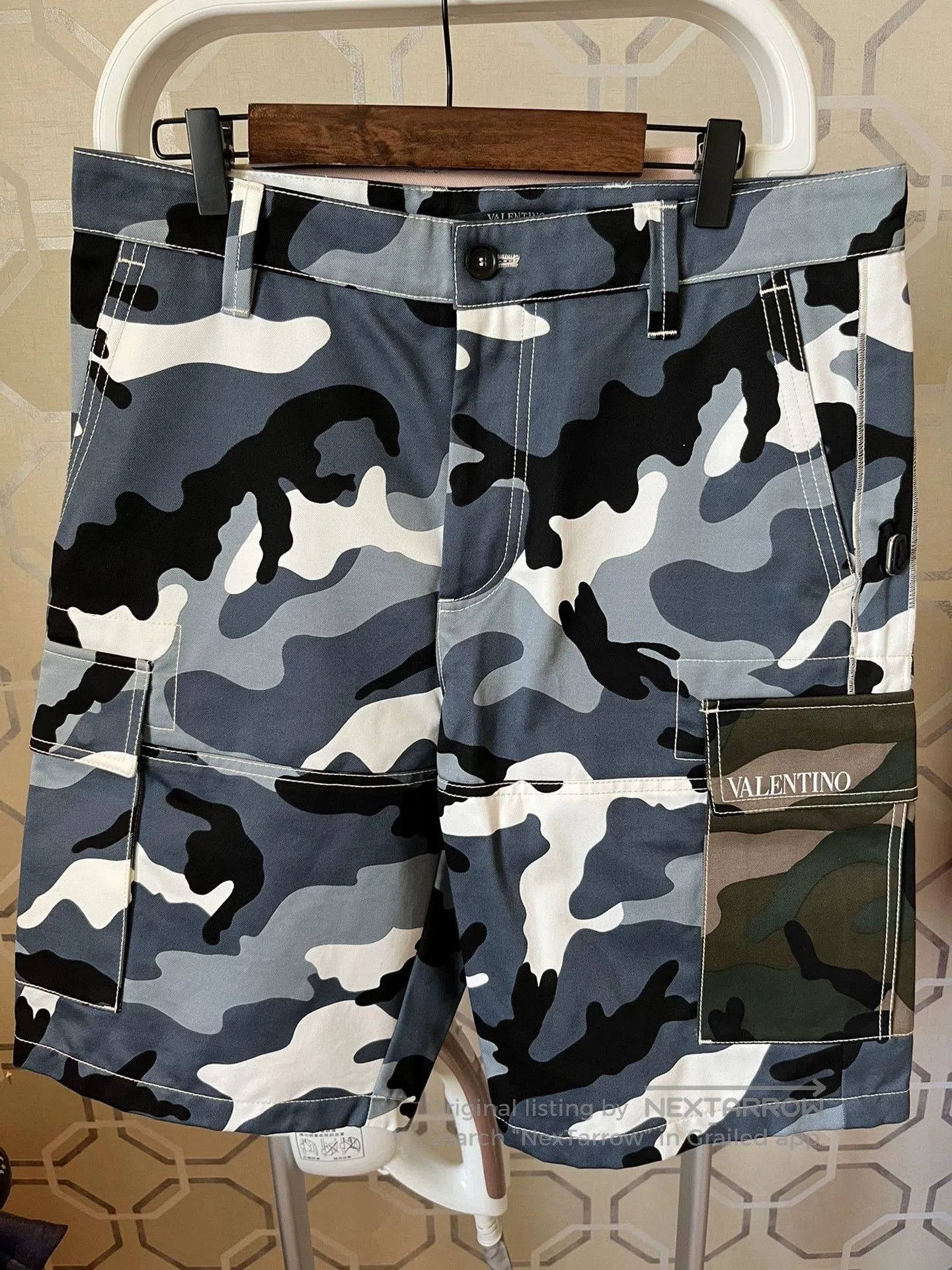 Valentino Valentino Camouflage Cargo Shorts. Size US 34 / EU 50 - 1 Thumbnail