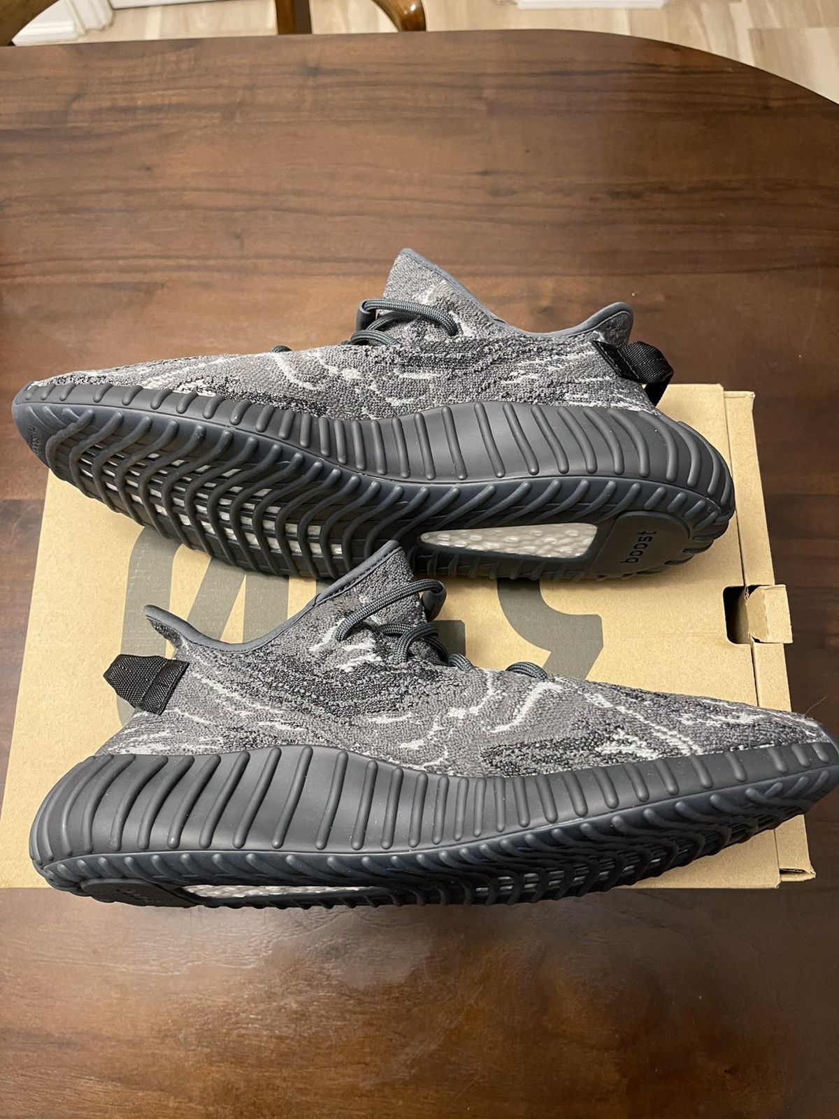 Yeezy Adidas Yeezy Boost 350 V2 “MX Dark Salt” Size 11.5 New Size US 11.5 / EU 44-45 - 2 Thumbnail
