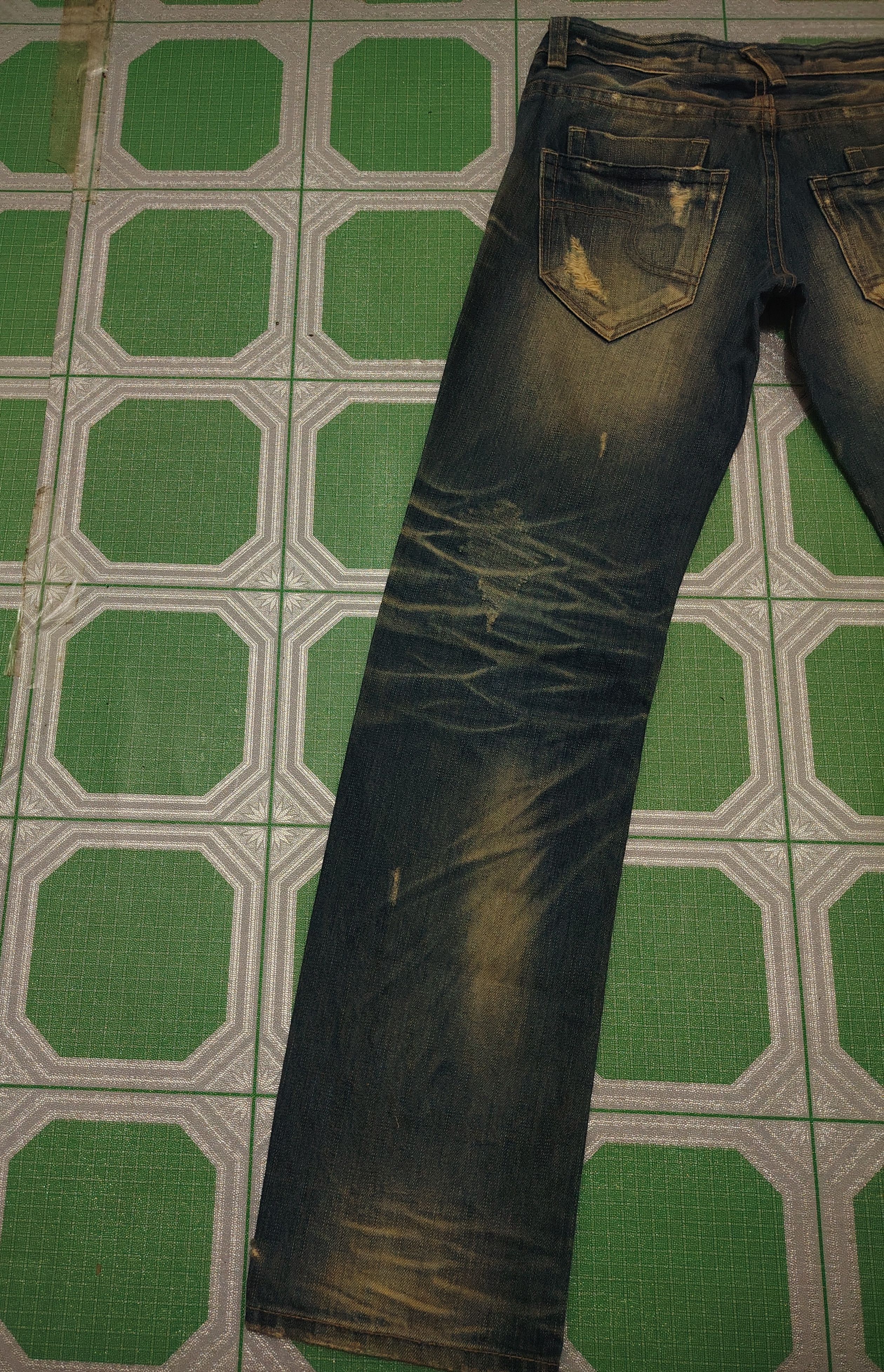 If Six Was Nine Distressed Thrashed The Blue Skin Studded Jeans Size US 30 / EU 46 - 15 Thumbnail