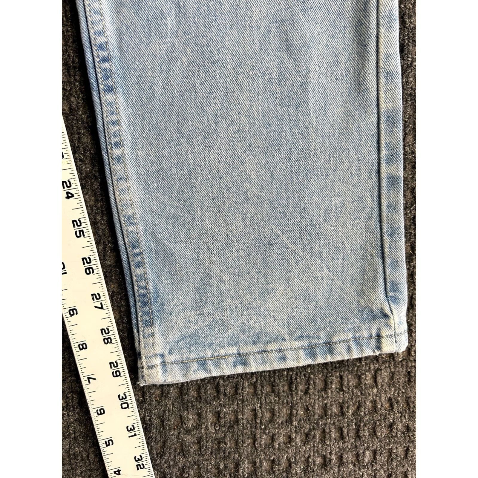 Wrangler Wrangler Jeans Mens 32 x 30 Regular Fit Straight Light Wash Distressed Workwear Jeans Distressed Light Wash 90s Cowboy Rock USA Mens Size US 32 / EU 48 - 6 Thumbnail