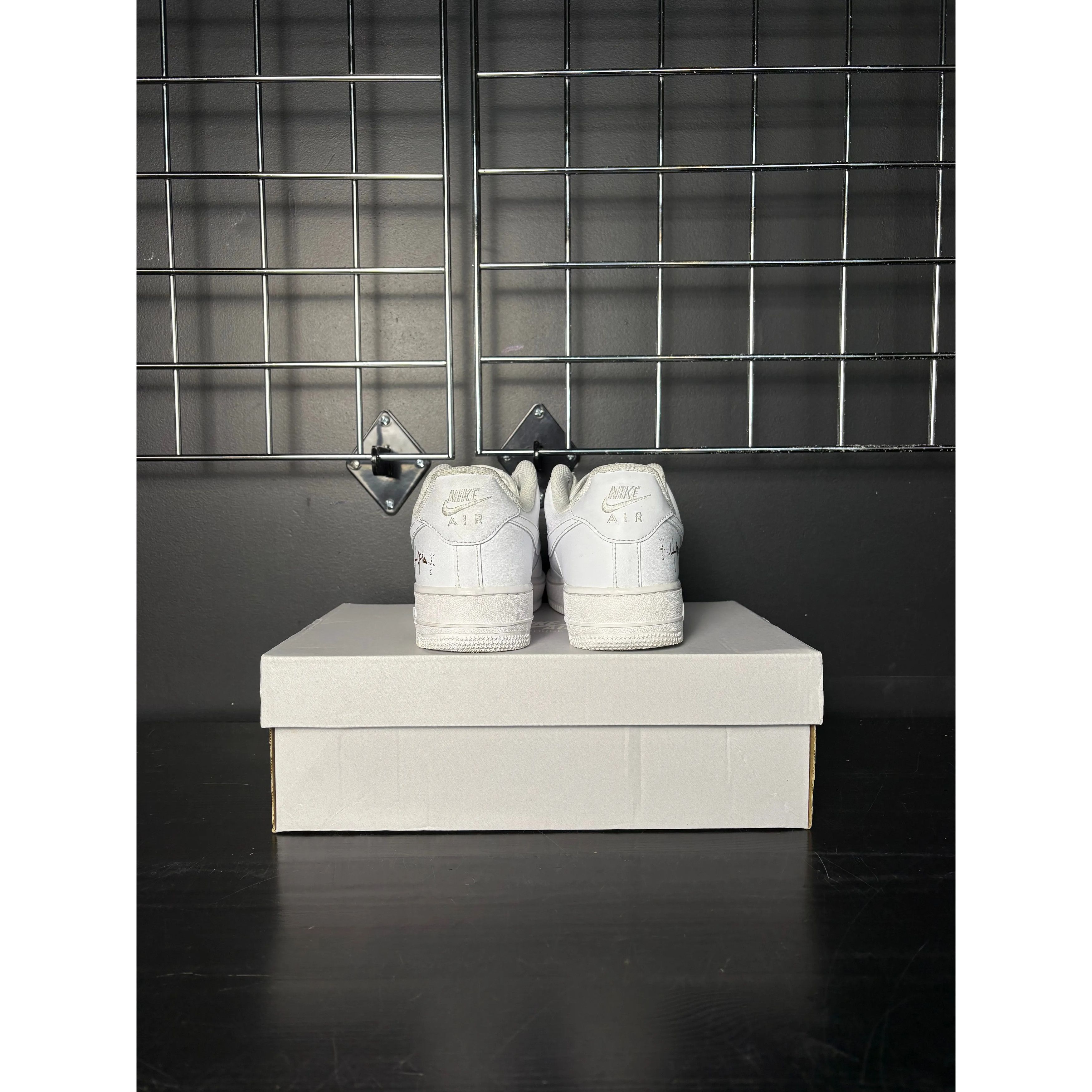 Nike Nike Air Force 1 Low '07 White x Travis Scott "Utopia" (WMNS) **PRE-OWNED** Size US 8.5 / IT 38.5 - 7 Thumbnail
