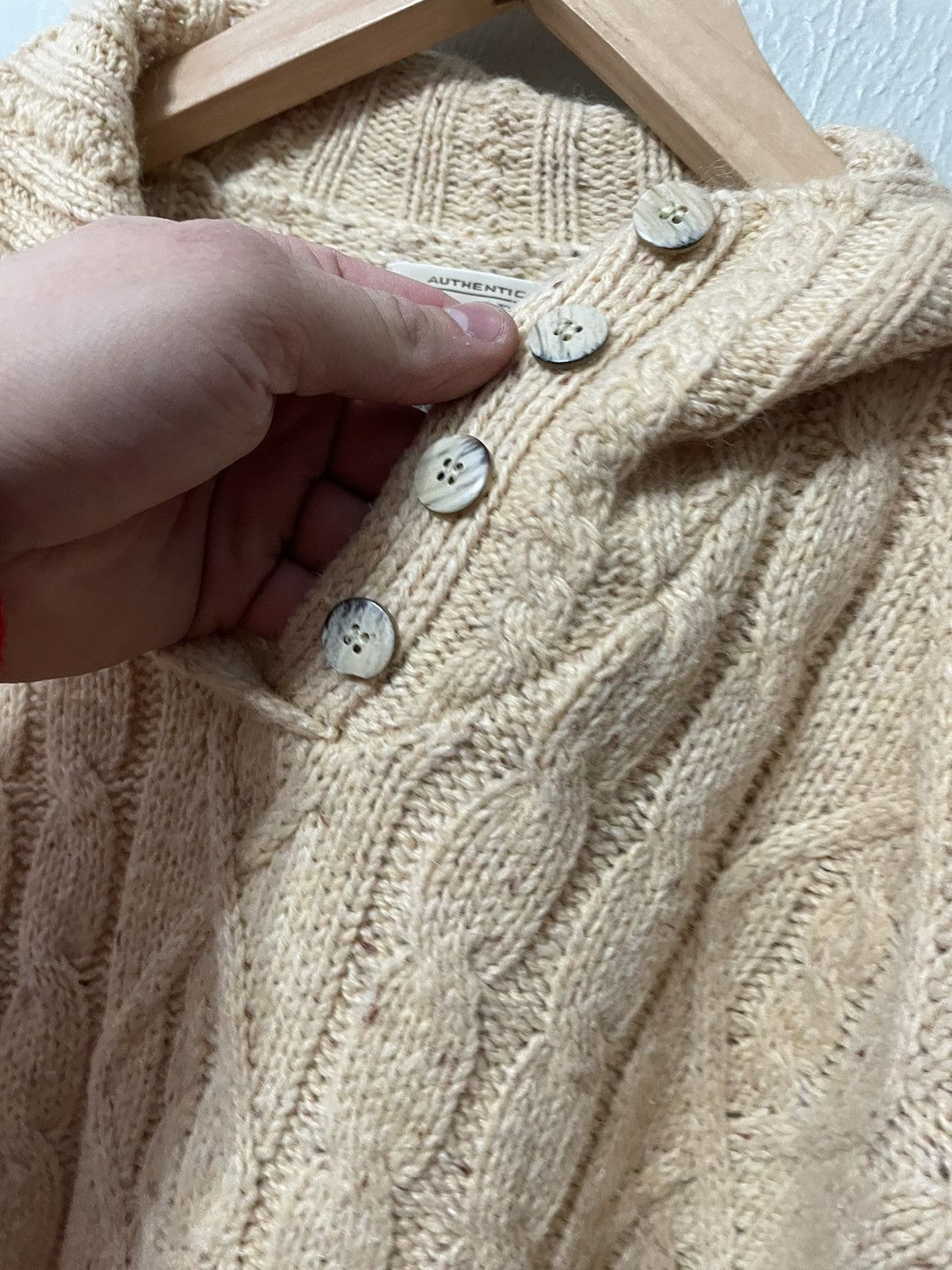 Vintage Vintage St. John’s Bay Cream Helix Knit Sweater Size US S / EU 44-46 / 1 - 1 Thumbnail