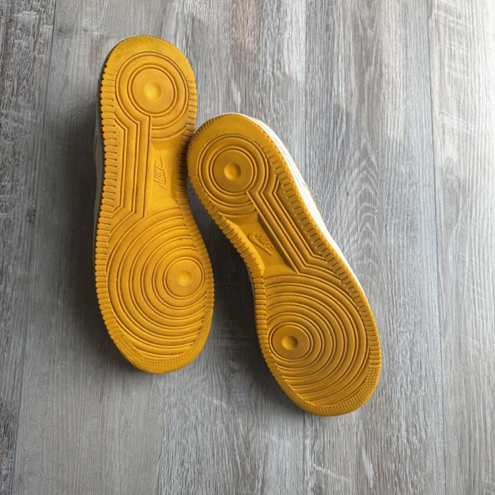 Nike NIKE • Air Force 1 Low "White Yellow Ochre" (12M) Size US 12 / EU 45 - 6 Thumbnail