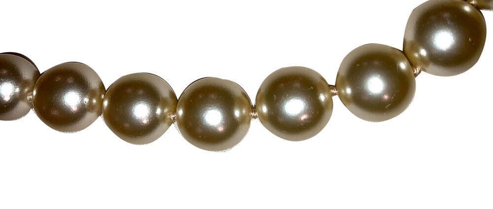 Salvatore Ferragamo Salvatore Ferragamo Simulated Pearl Bead Necklace Gold Tone Size ONE SIZE - 3 Thumbnail