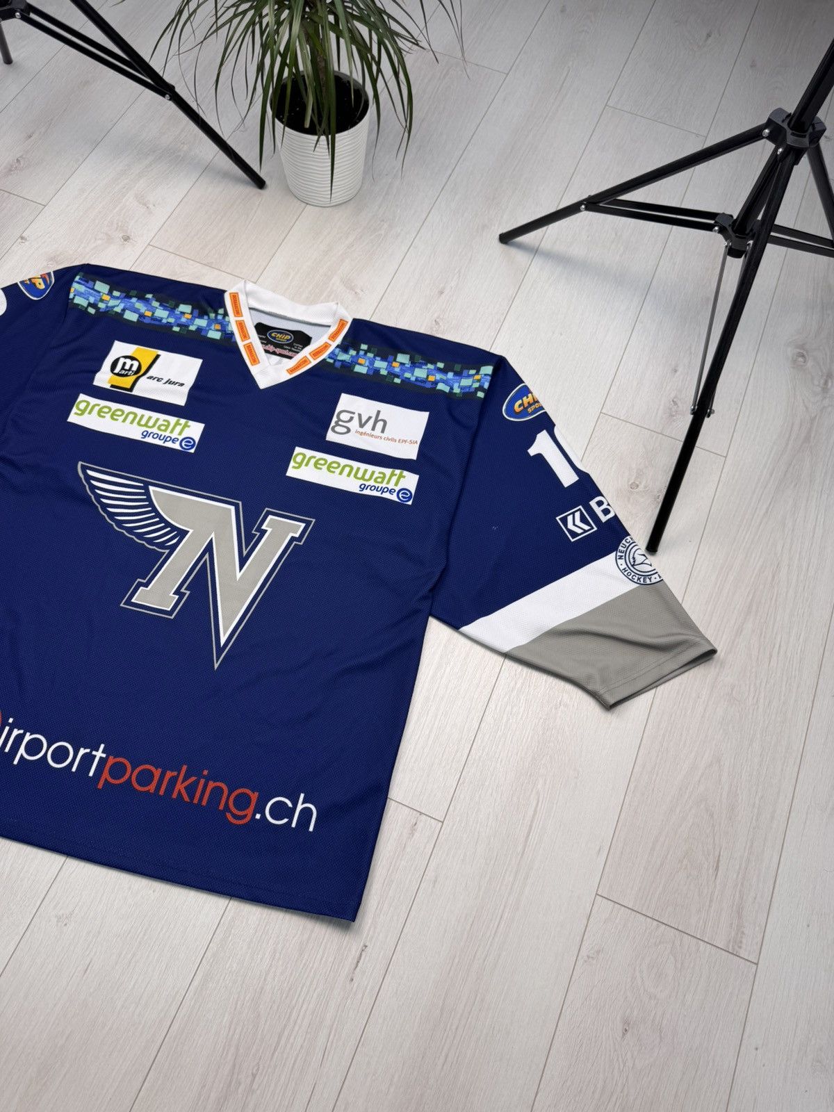 NHL Vintage Neuchatel Hockey Jersey #10 GUYOT Size US XL / EU 56 / 4 - 3 Thumbnail