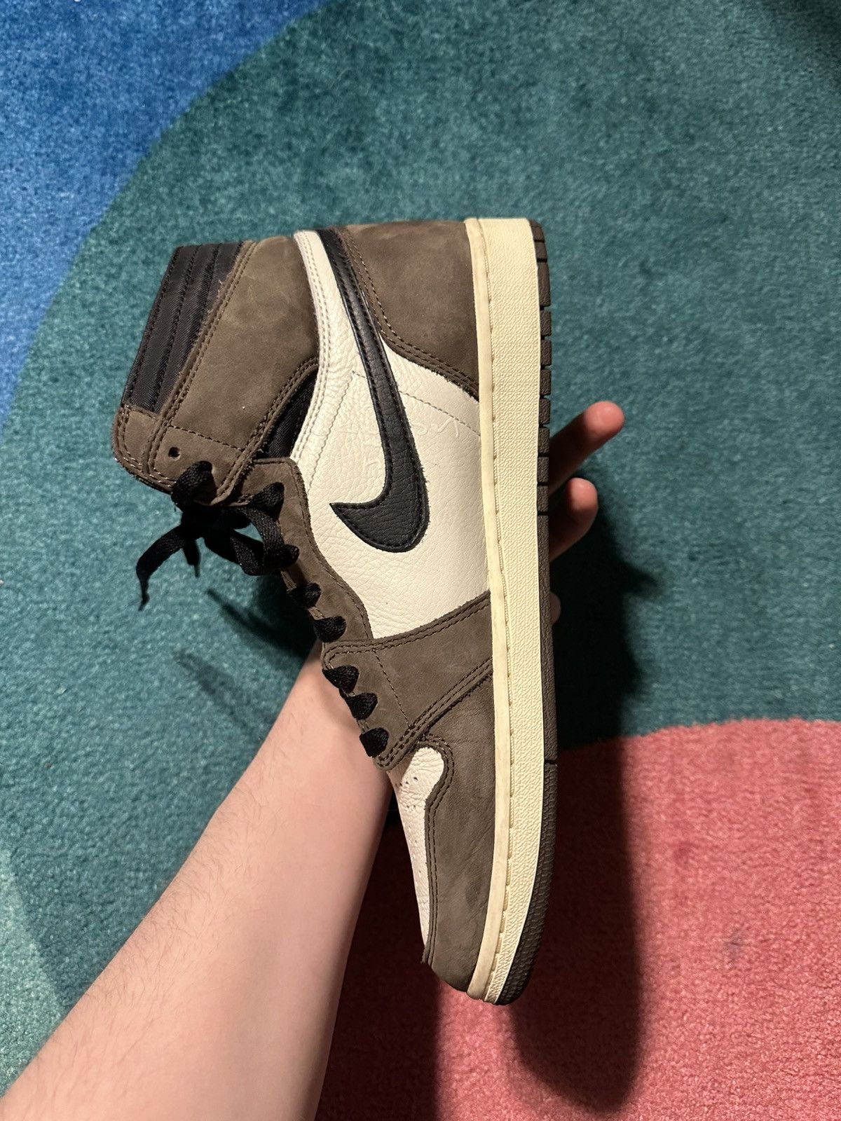 Jordan Brand × Nike × Travis Scott Travis Scott x Air Jordan 1 Retro High OG ‘Mocha’ Size US 11.5 / EU 44-45 - 4 Thumbnail