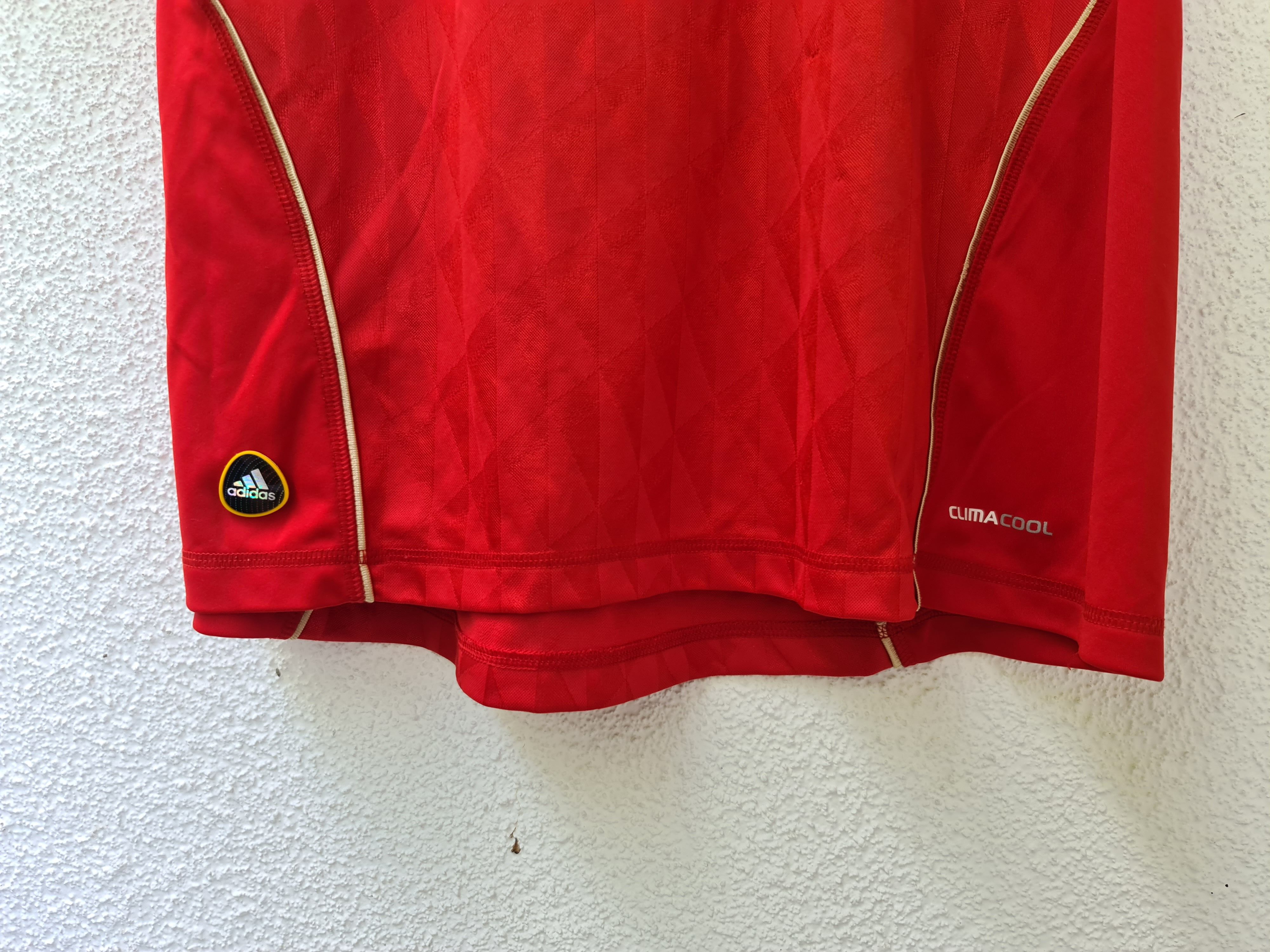 Adidas LIVERPOOL 2010 2012 HOME FOOTBALL SHIRT SOCCER JERSEY ADIDAS Size US L / EU 52-54 / 3 - 7 Thumbnail