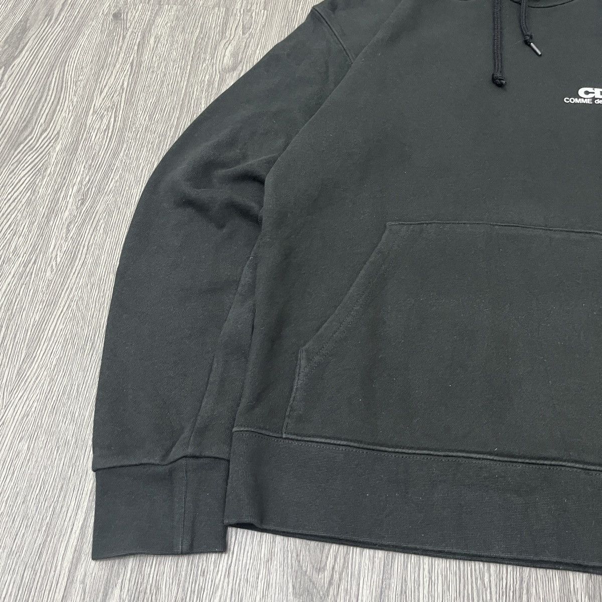 CDG by Comme des Garcons SZ-T030 AD2022 Small Logo Pullover Hoodie Ifsix Size US S / EU 44-46 / 1 - 4 Thumbnail
