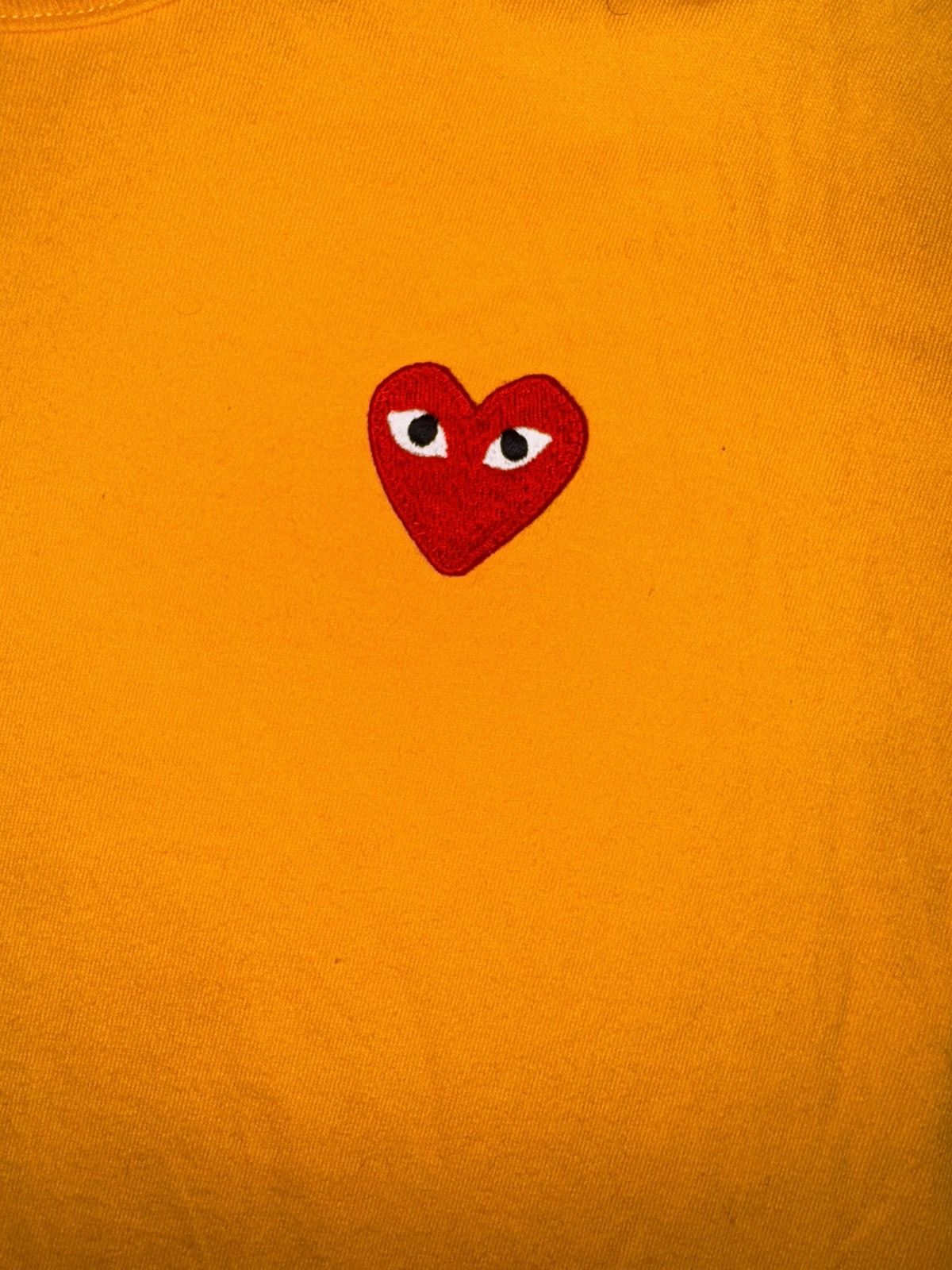 Comme des Garcons Comme Des Garcons Orange Heart Tee Size US XL / EU 56 / 4 - 2 Thumbnail