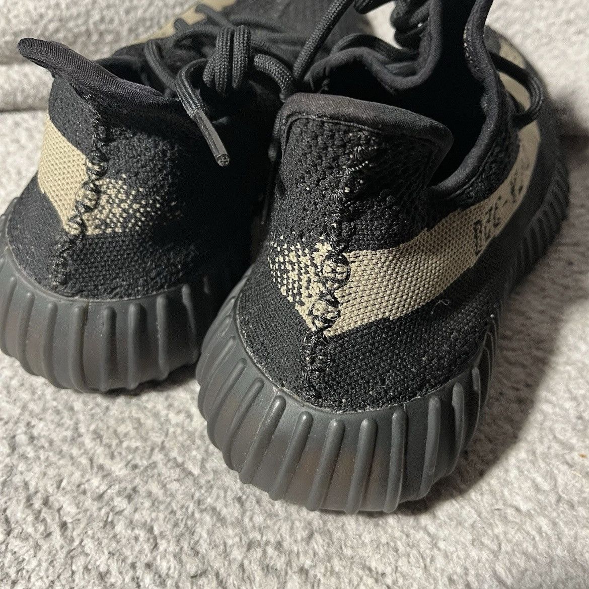 Yeezy Adidas Yeezy Boost 350 V2 Core Green 9.5 Mens Size US 9.5 / EU 42-43 - 19 Thumbnail