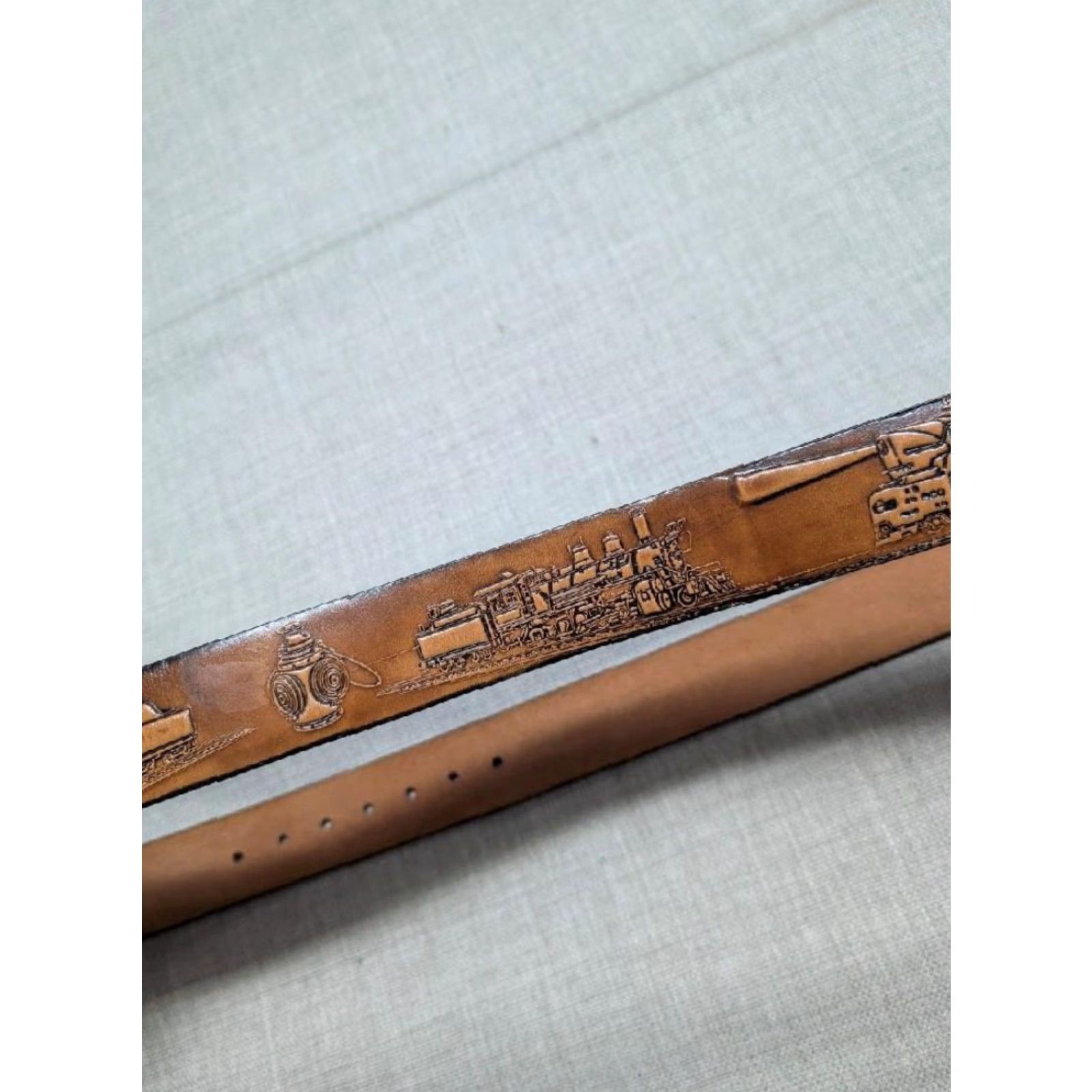Vintage VINTAGE vintage USA made TOOLED buckle belt TRAINS locomotives 38 brown WESTERN leather Size 38 - 4 Thumbnail
