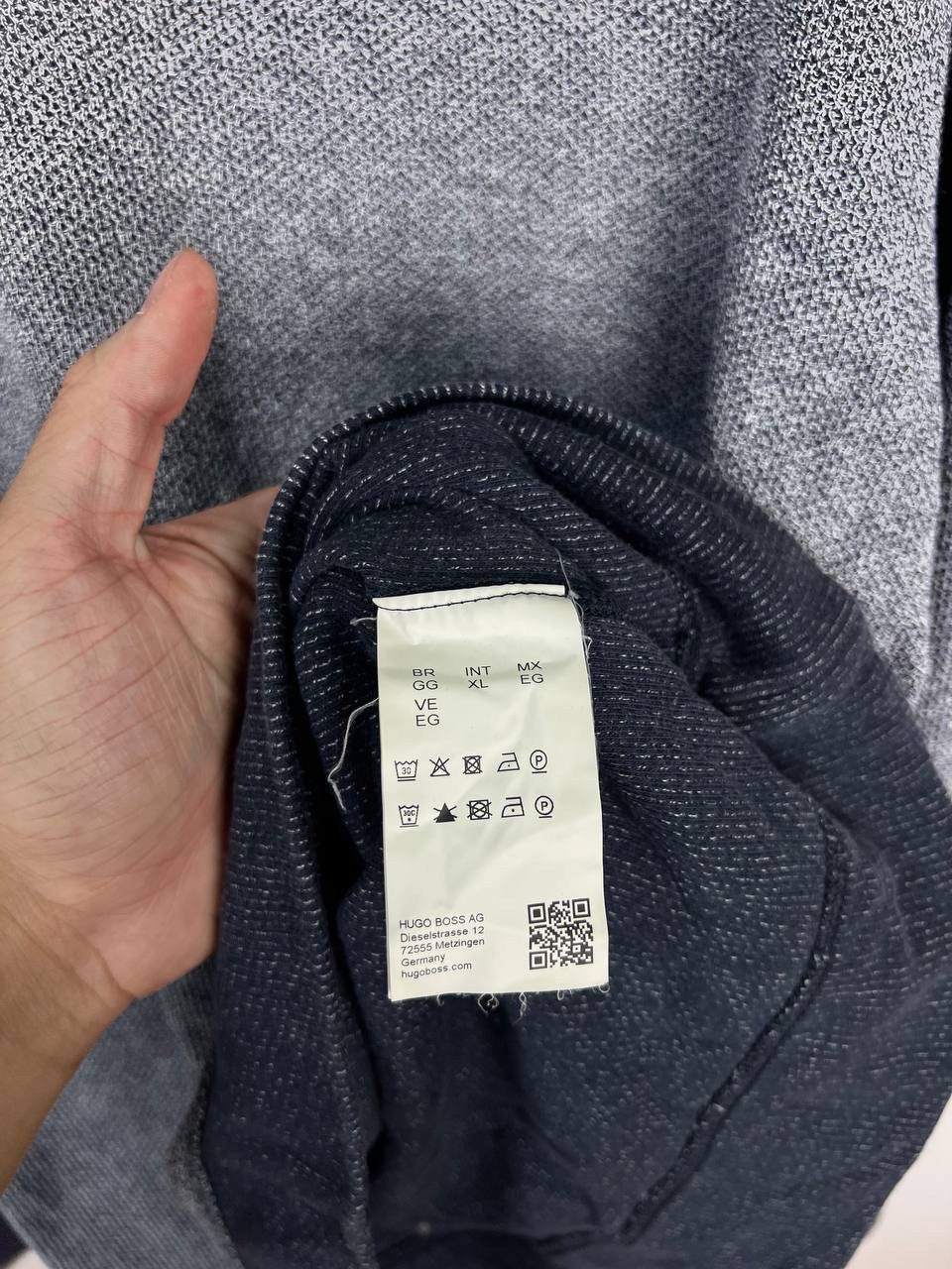 Hugo Boss Hugo Boss luxury Sweatshirt size XL Size US XL / EU 56 / 4 - 3 Thumbnail