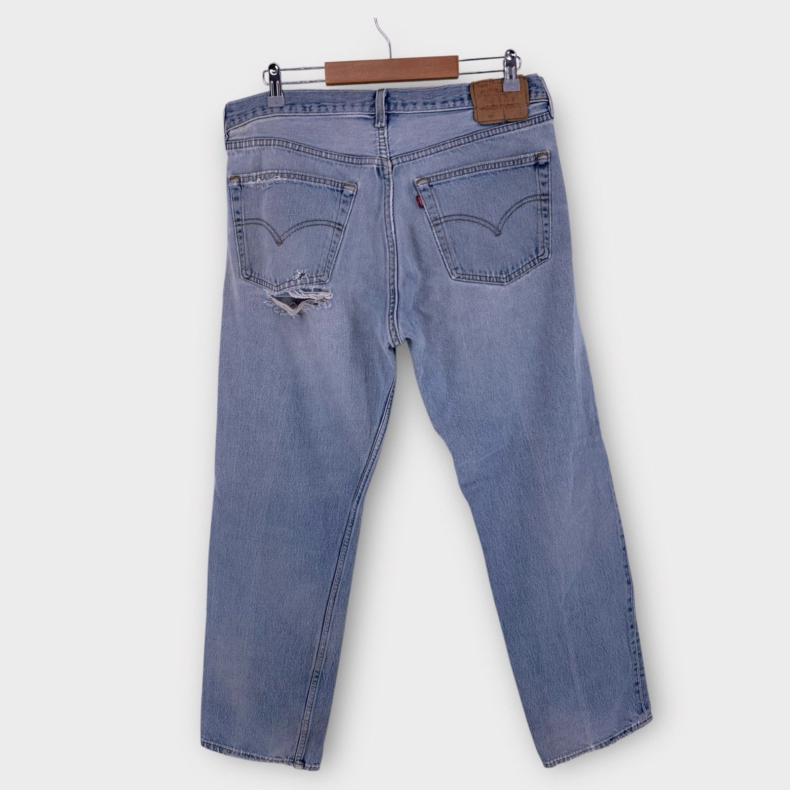 Levi's VTG Levi's 501 Button Fly 36x30" Jeans USA MADE Distressed Size US 36 / EU 52 - 3 Thumbnail