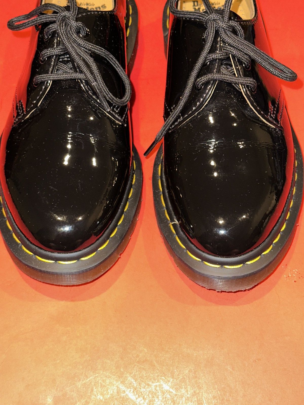 Dr. Martens Dr. Martens 10084 Patent Leather Oxford Shoes Laceup READ Size US 7 / EU 40 - 2 Thumbnail