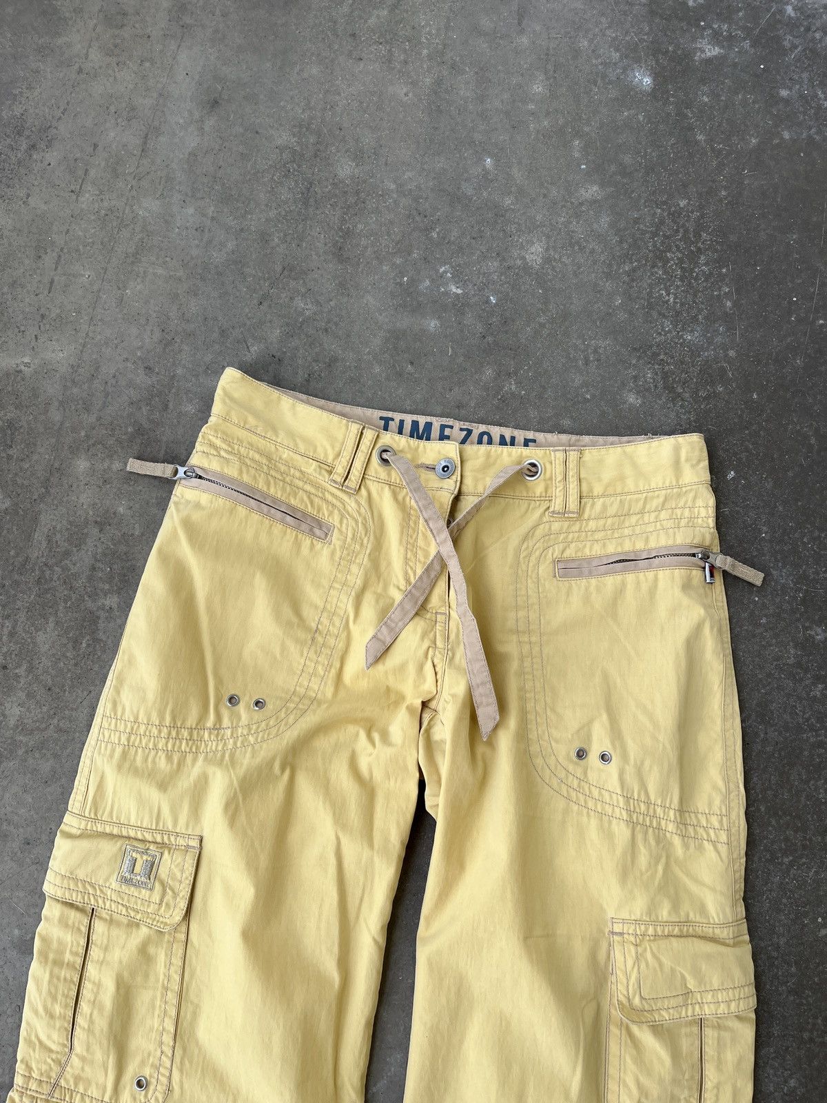 Vintage Archive y2k Cargo Pants | Grailed