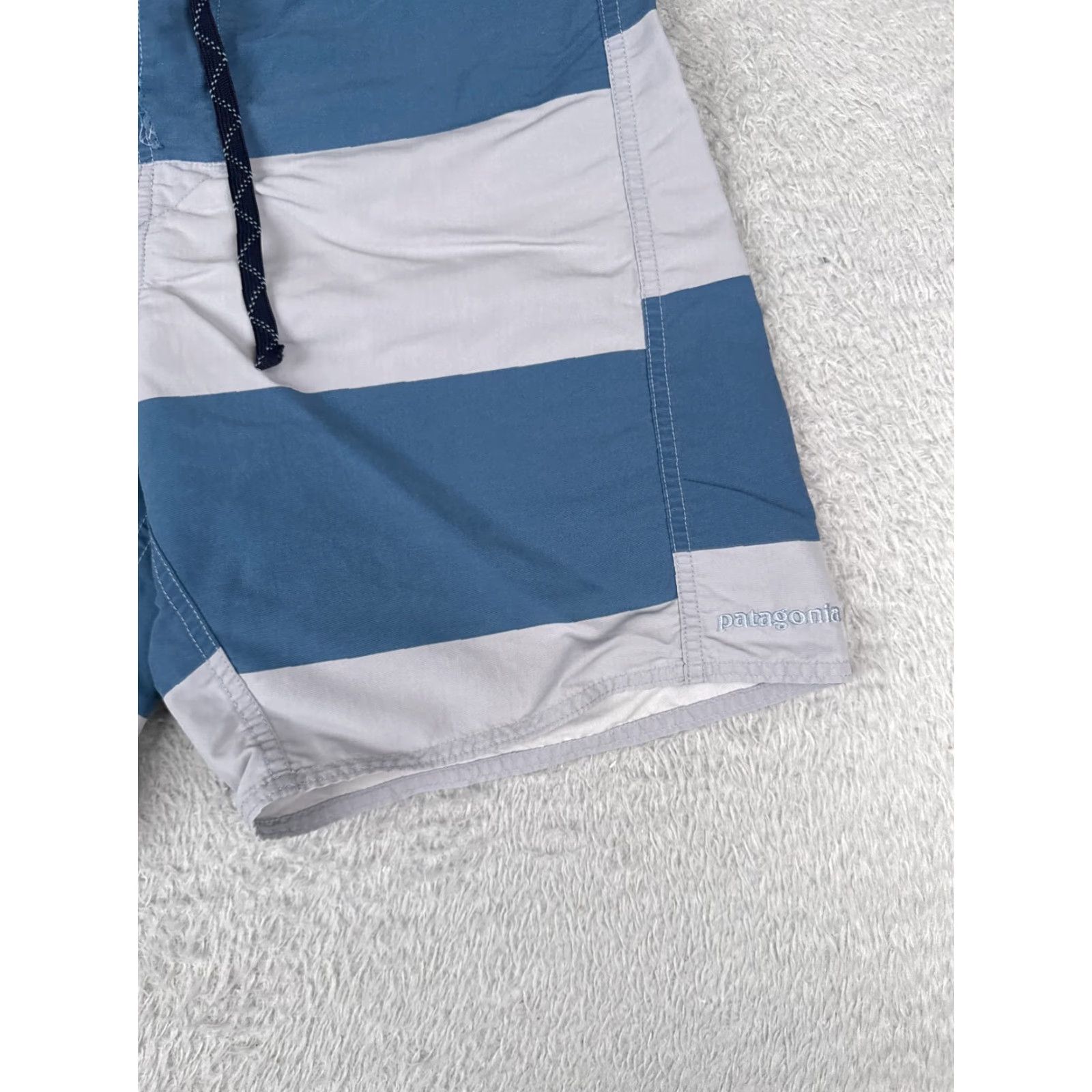 Patagonia Patagonia Bottom Mens 28 Blue Gray Swim Trunks Surfing Hawaiian Boardshorts Wave Farer Patagoni a Size US 28 / EU 44 - 2 Thumbnail