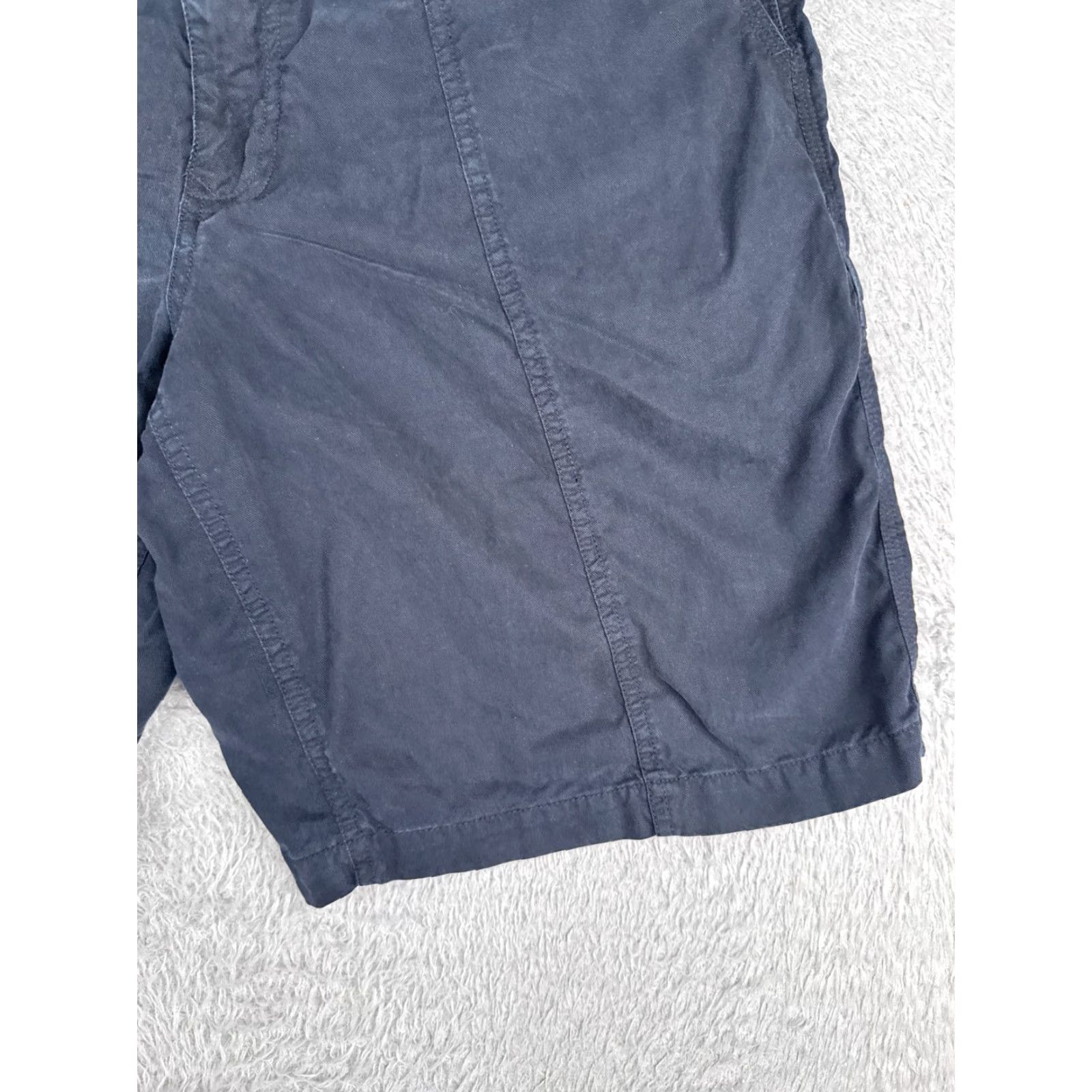 Tommy Bahama Tommy Bahama Shorts Men 33 Blue Chino Tencel Cotton Blend Expandable Waist 33x10 Size US 33 - 2 Thumbnail