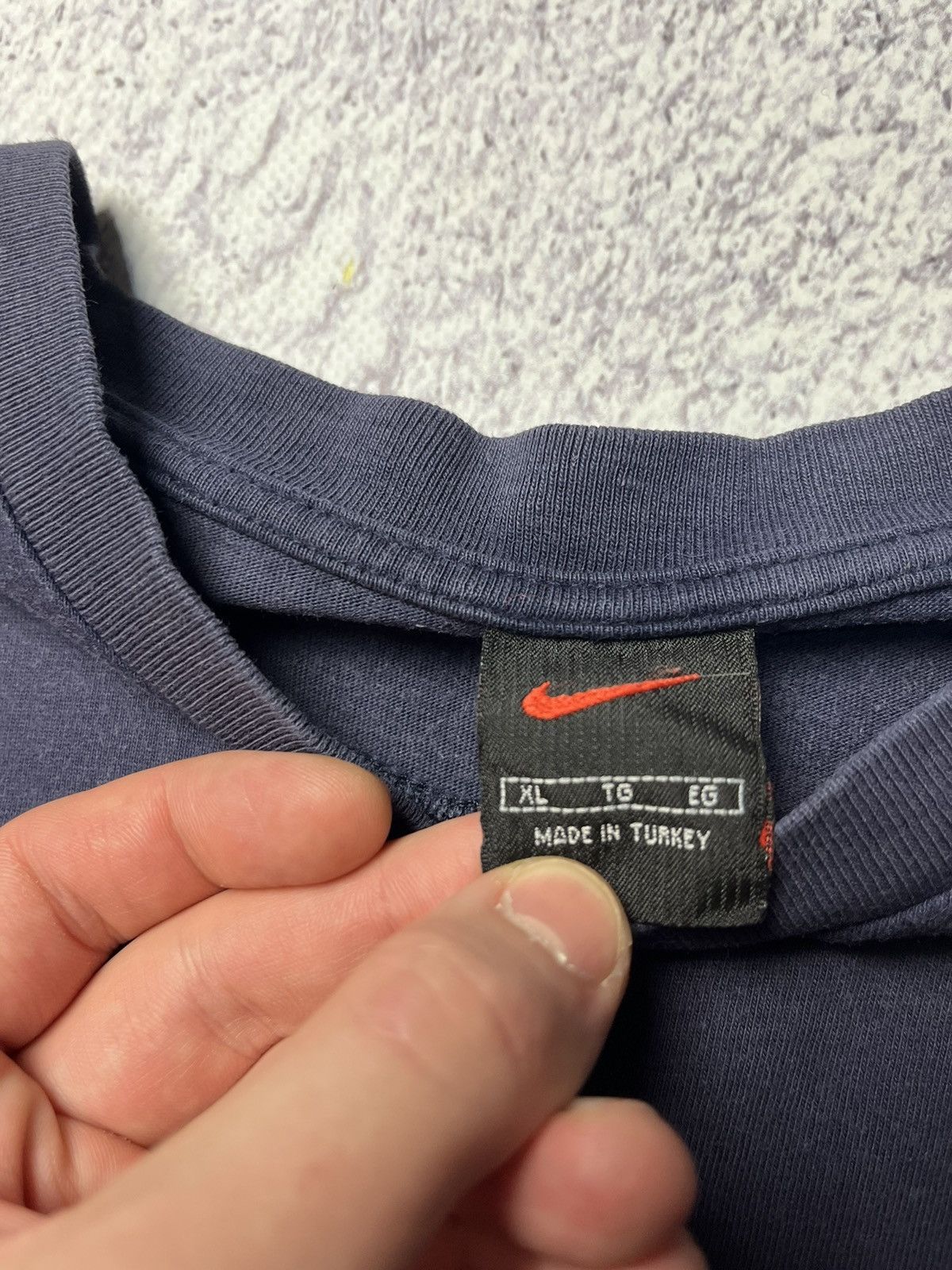 Nike Vintage THRASHED Nike Distressed Tee Shirt Mini Check Size US XL / EU 56 / 4 - 7 Thumbnail