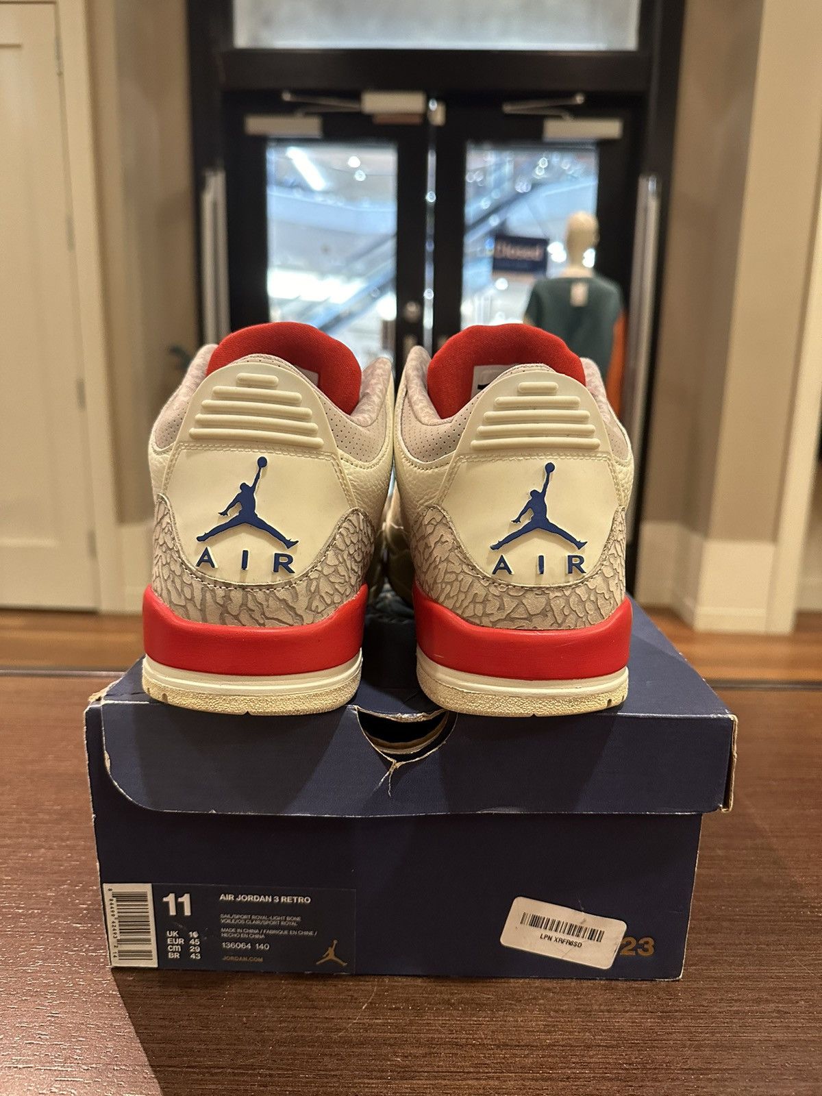 Nike Air Jordan 3 international flight Size US 11 / EU 44 - 4 Thumbnail