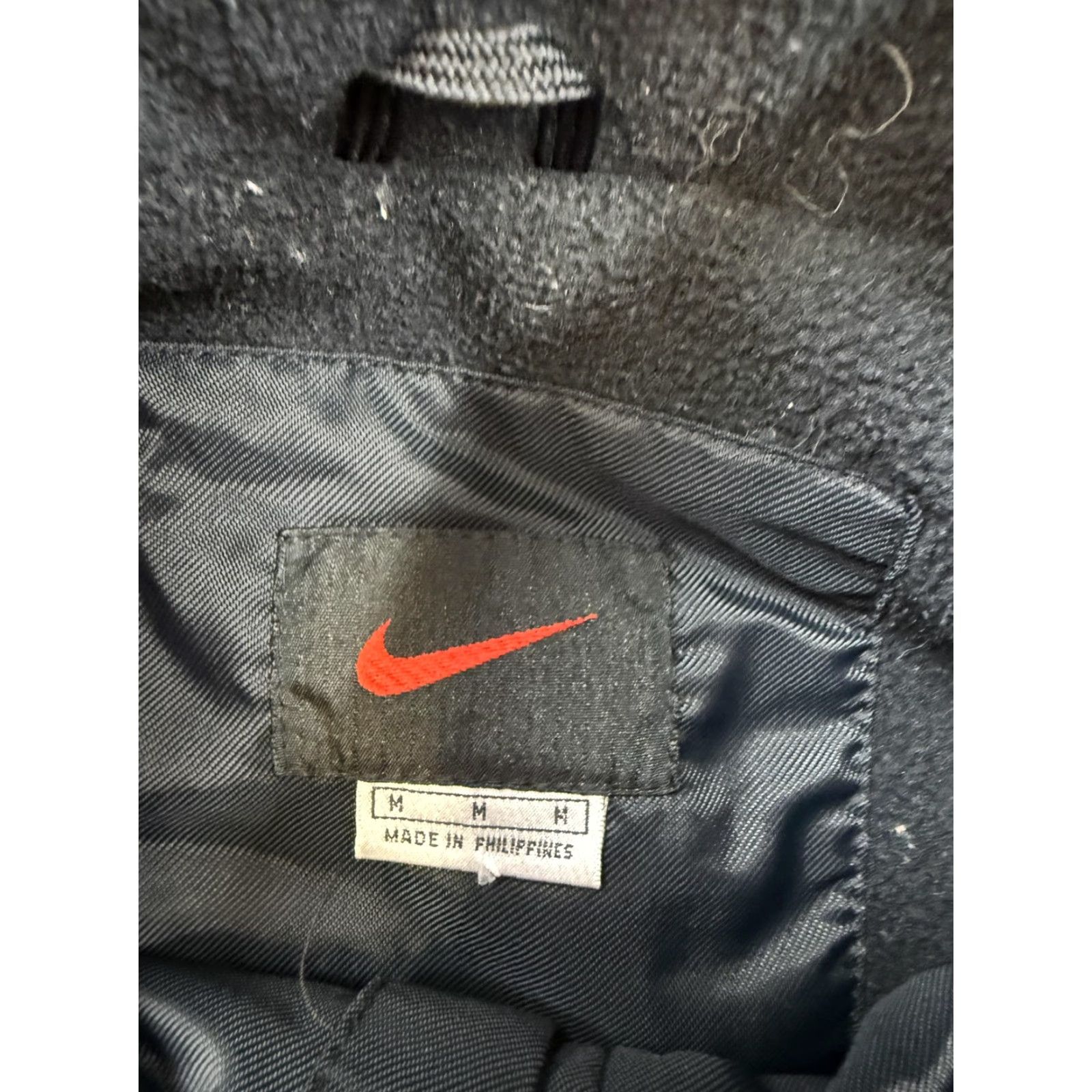 Nike Vtg Nike Jacket Mens Medium Black Full Zip Fleece Lined Reflective Windbreaker Size US M / EU 48-50 / 2 - 4 Thumbnail