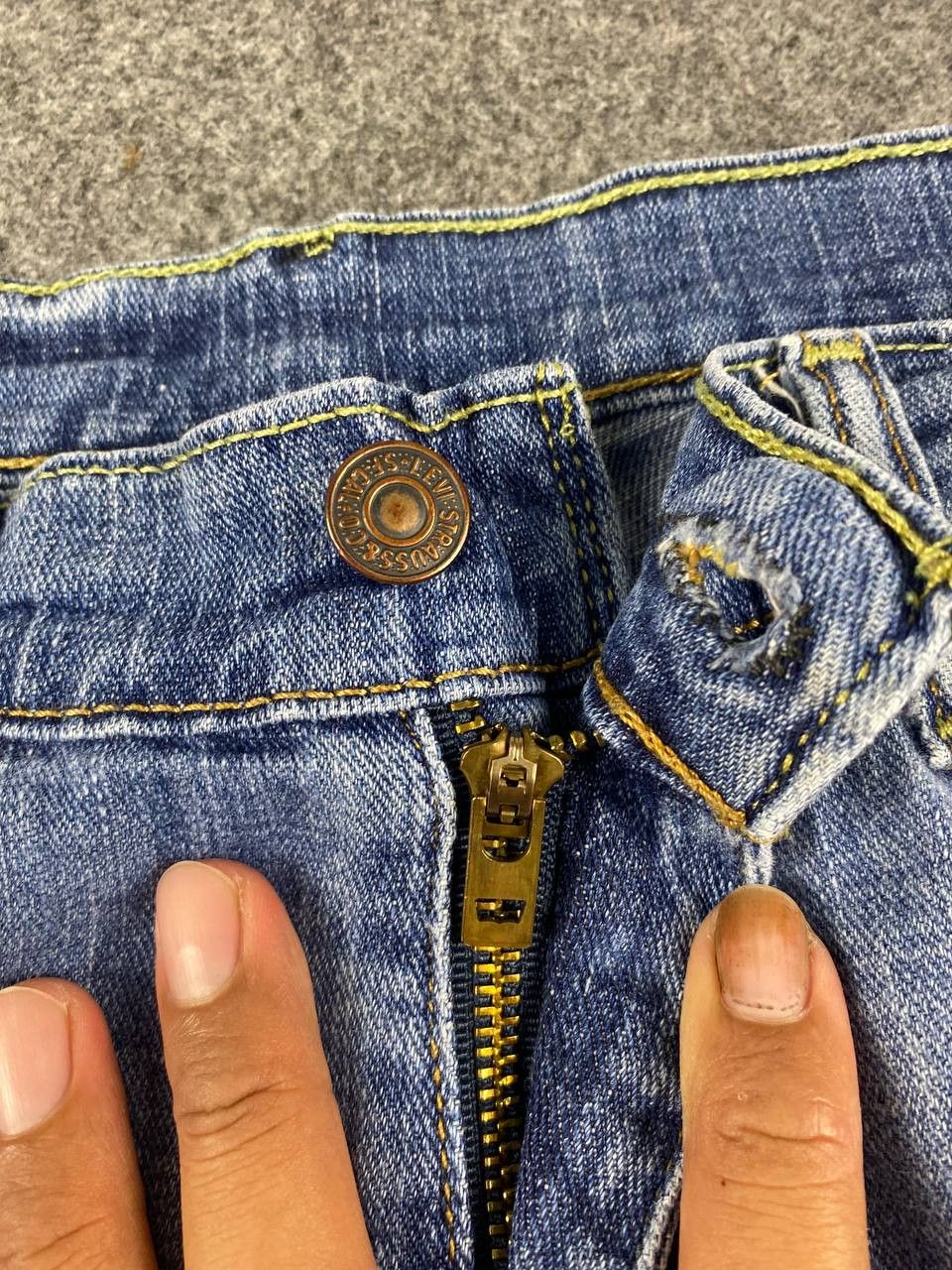 Levi's levis 505 soft distressed denim nice design Size US 34 / EU 50 - 11 Thumbnail