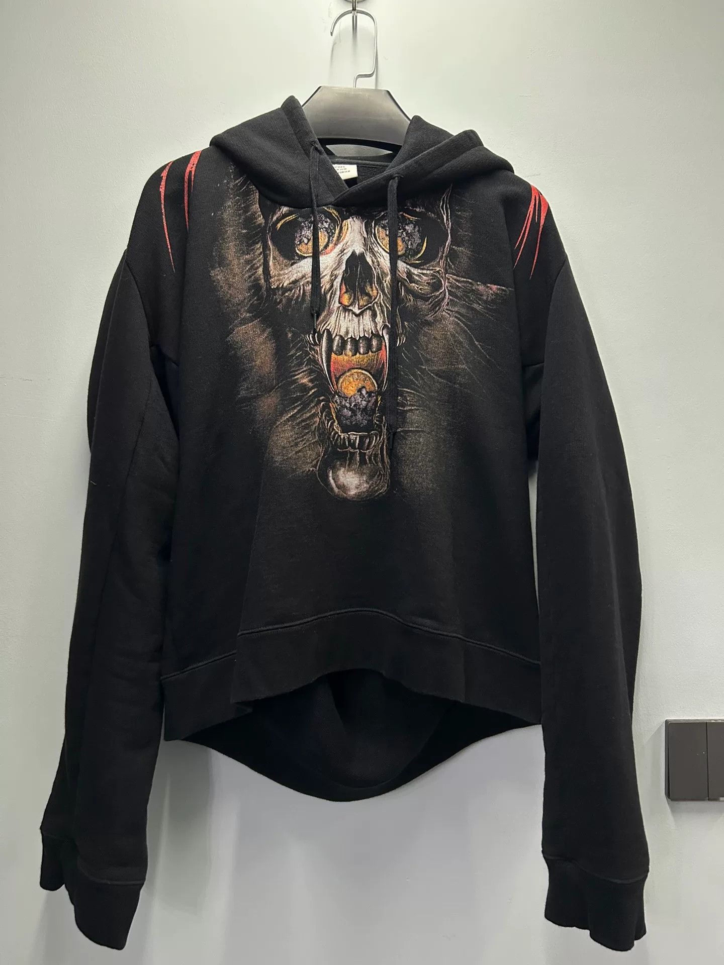 Vetements AW18 Vetements Misplaced Skull Hoodie Black | Grailed