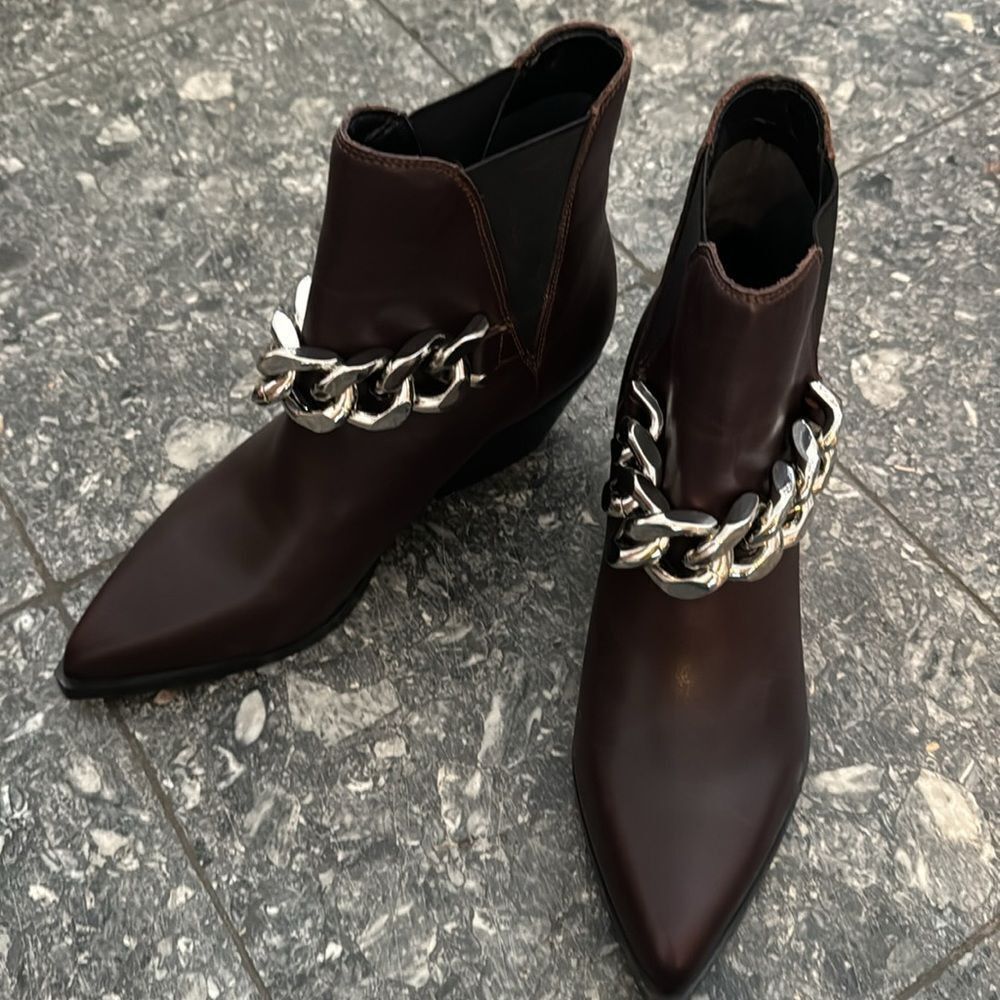 Marc Fisher Marc Fisher LTD™ leather Henly Ankle boot, chunky chain poi Size US 6 / IT 36 - 5 Thumbnail